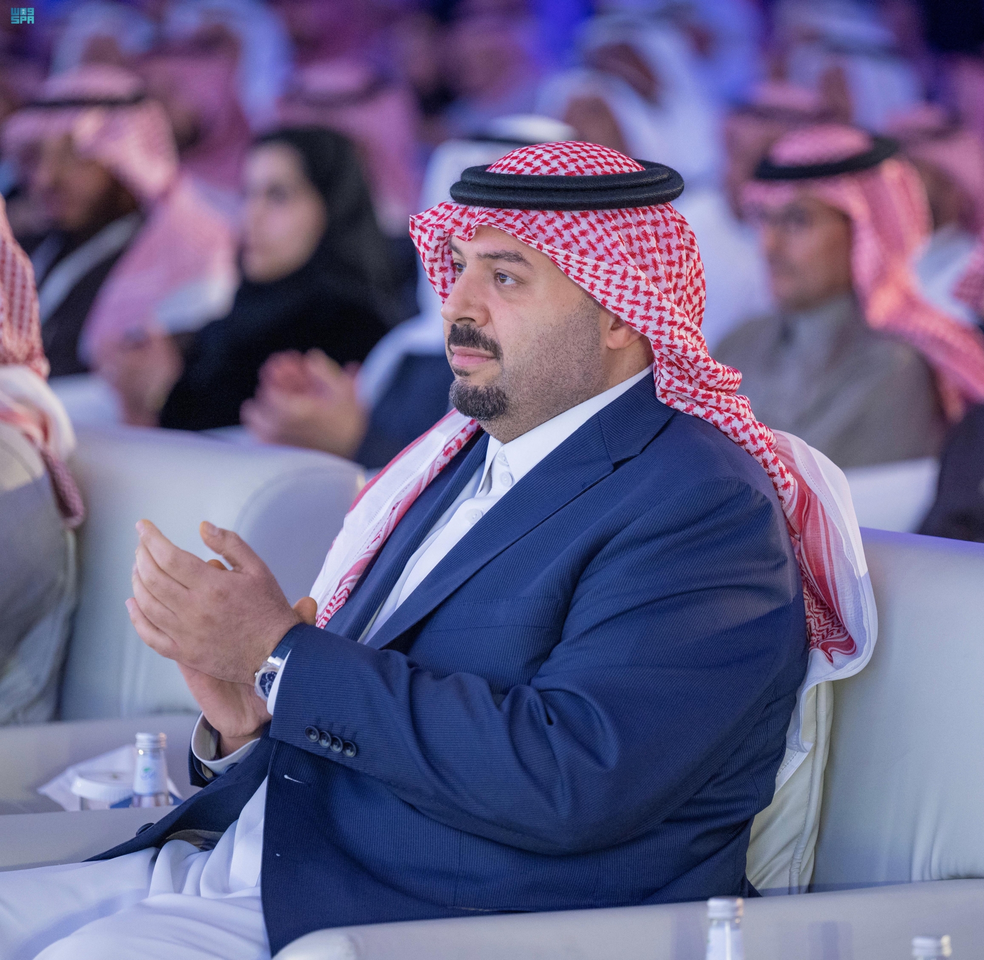 "260 ملياراً" إيرادات "التجارة الإلكترونية"