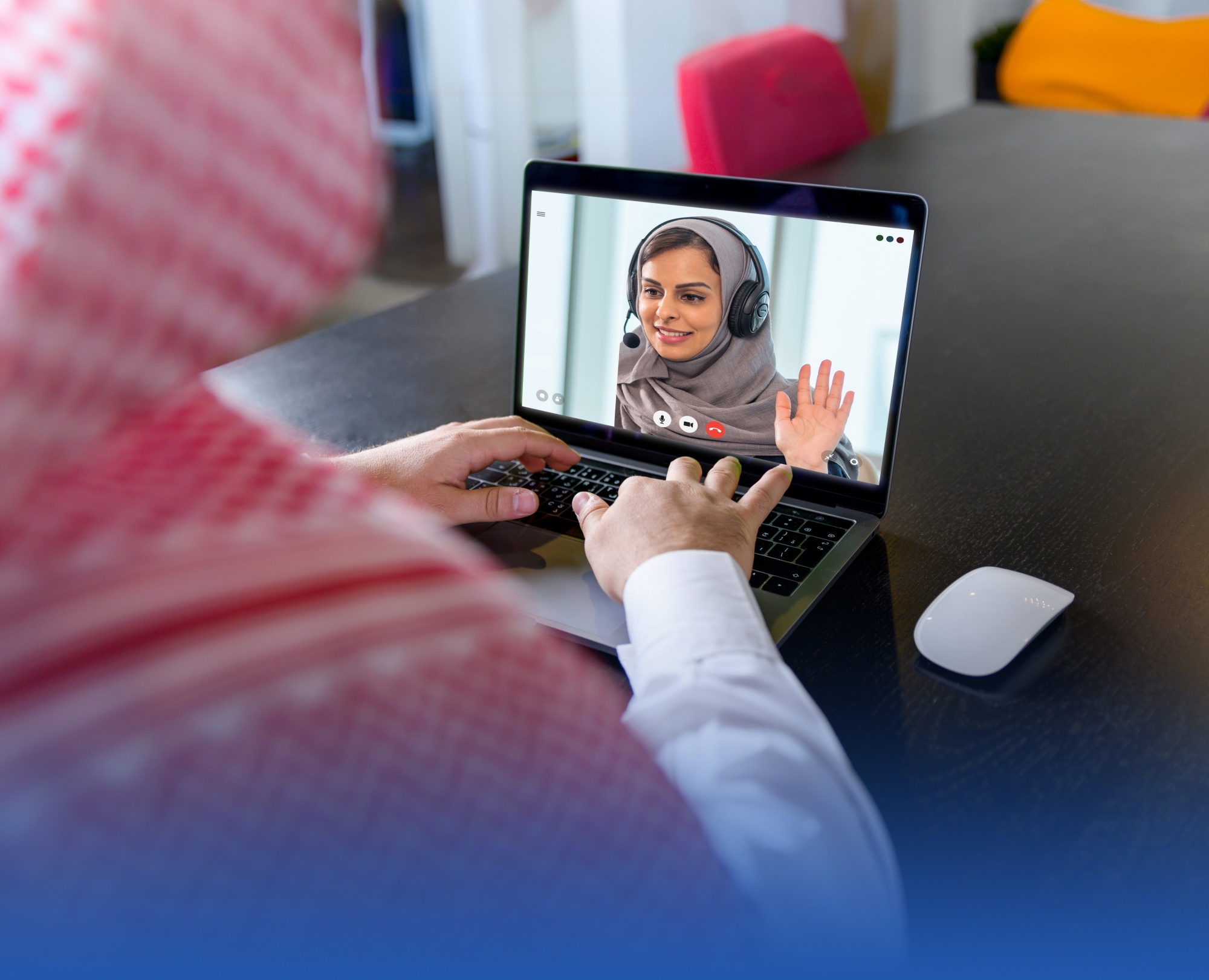 "اجتماعات الفيديو" ترهق الدماغ