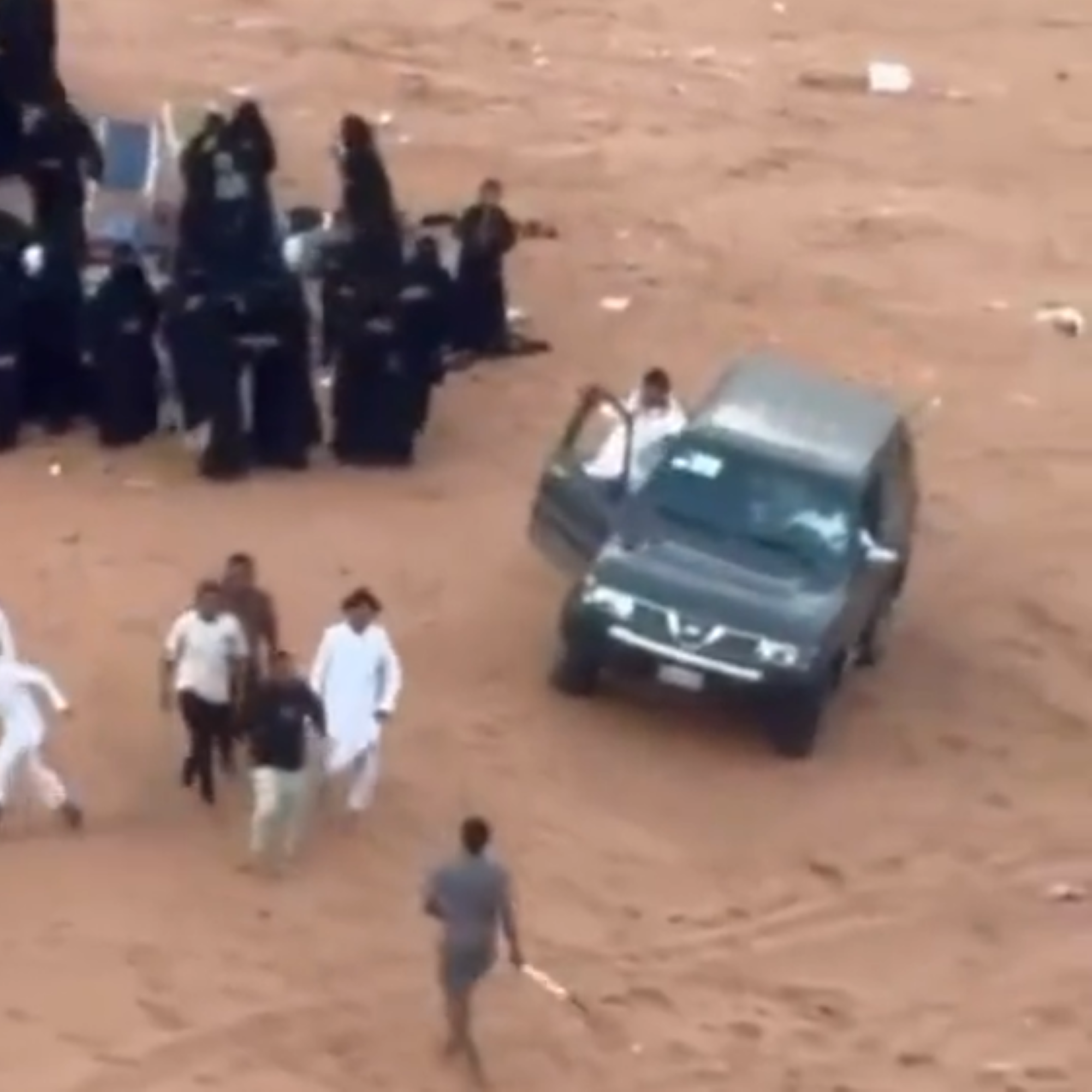 الإطاحة بمواطن حاول الاعتداء على آخرين بسلاح أبيض