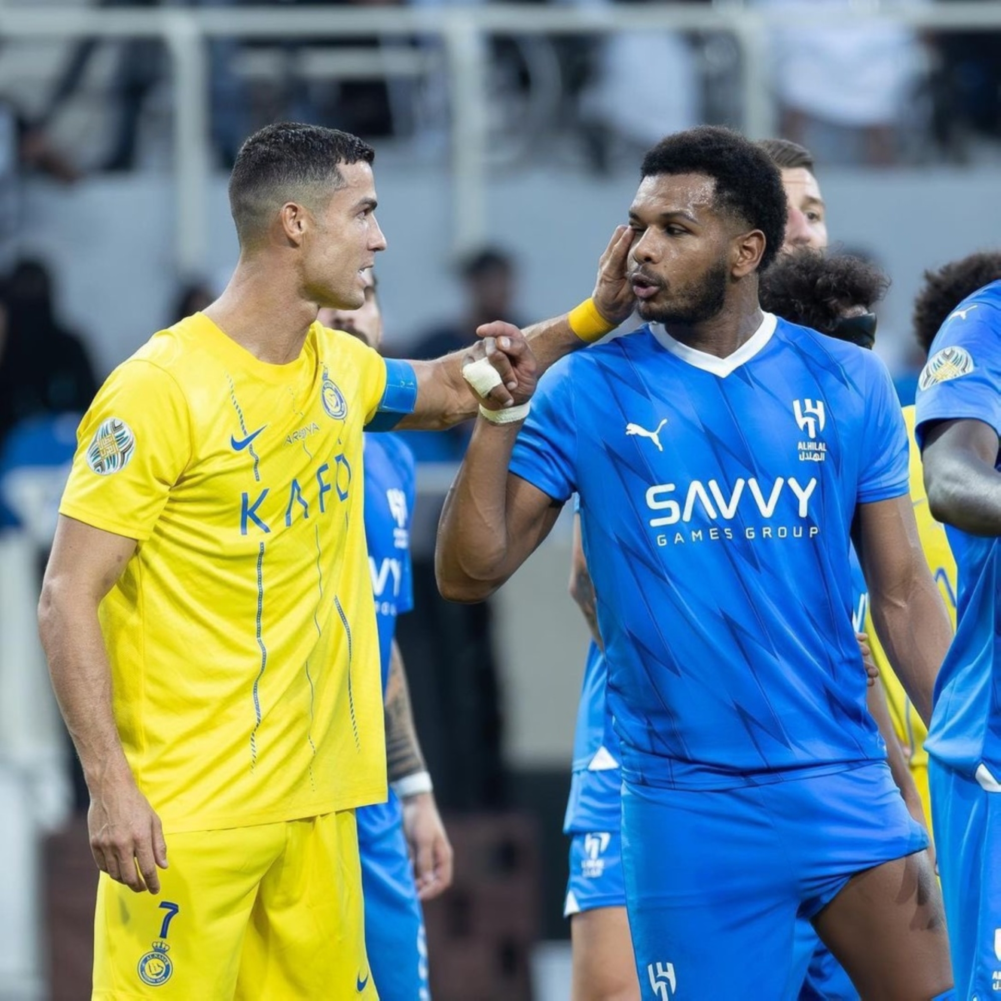 "البليهي" .. "مشاكس" هزم الأسطورتين