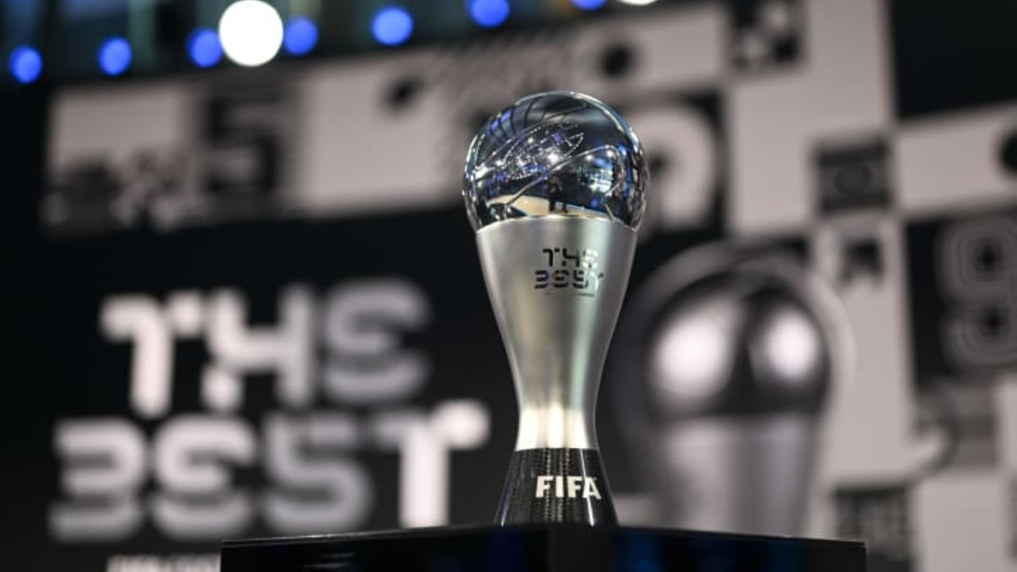 القائمة النهائية لـ "أفضل مدرب بـ2023"