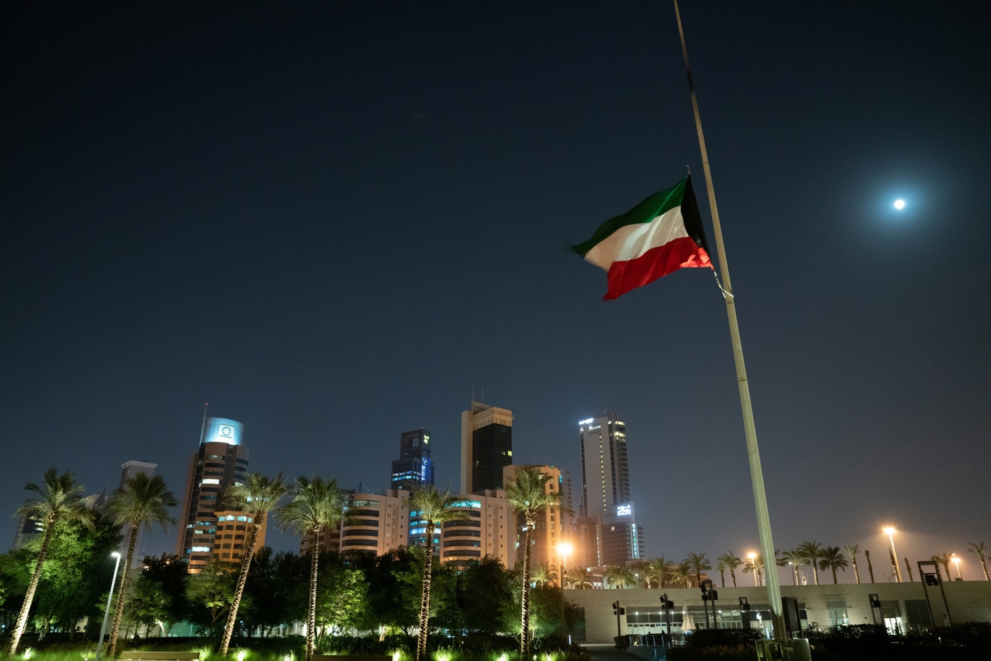 "الكويت".. تعطيل الدولة "3 أيام"