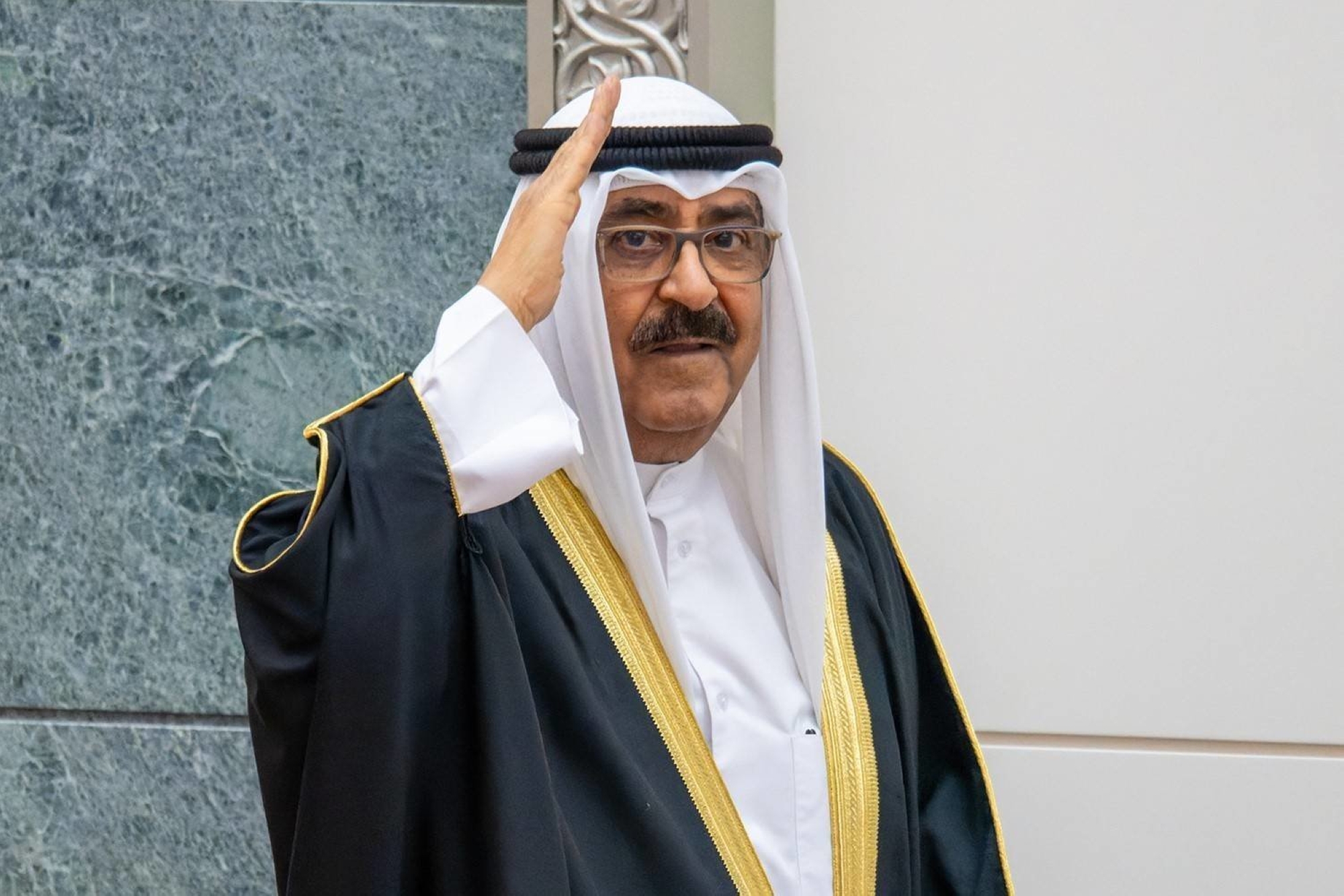 "الأربعاء".. مشعل الصباح يؤدي "اليمين" الدستورية