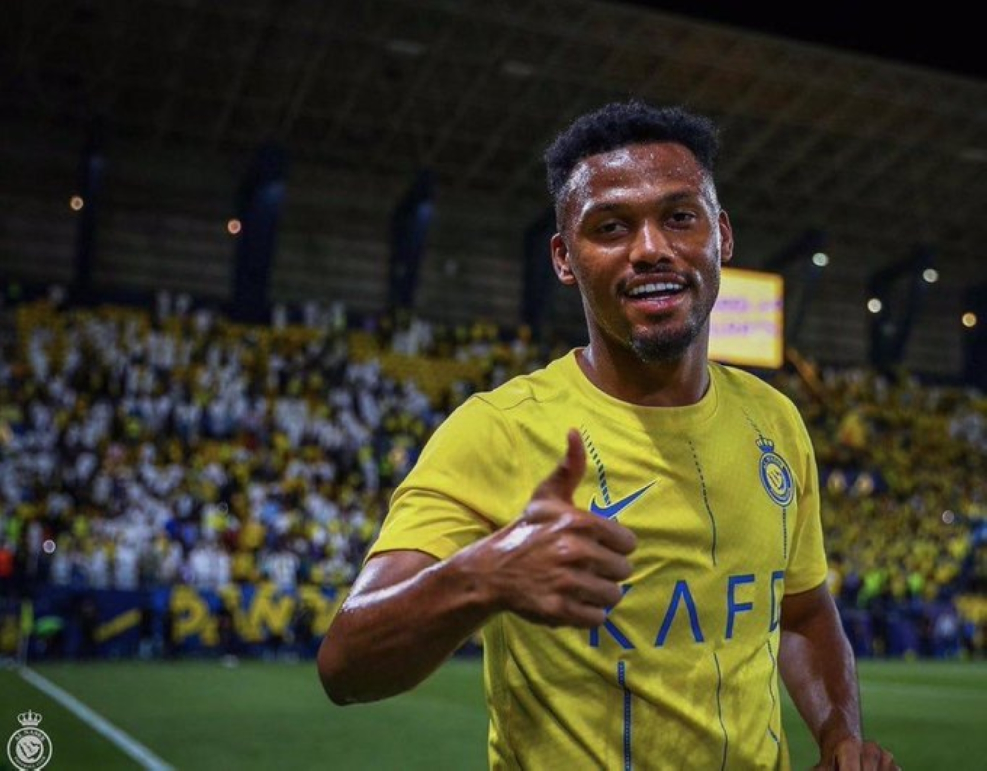 "النصر" يتفق مع "علي الحسن" و"أيمن يحيى" على التمديد