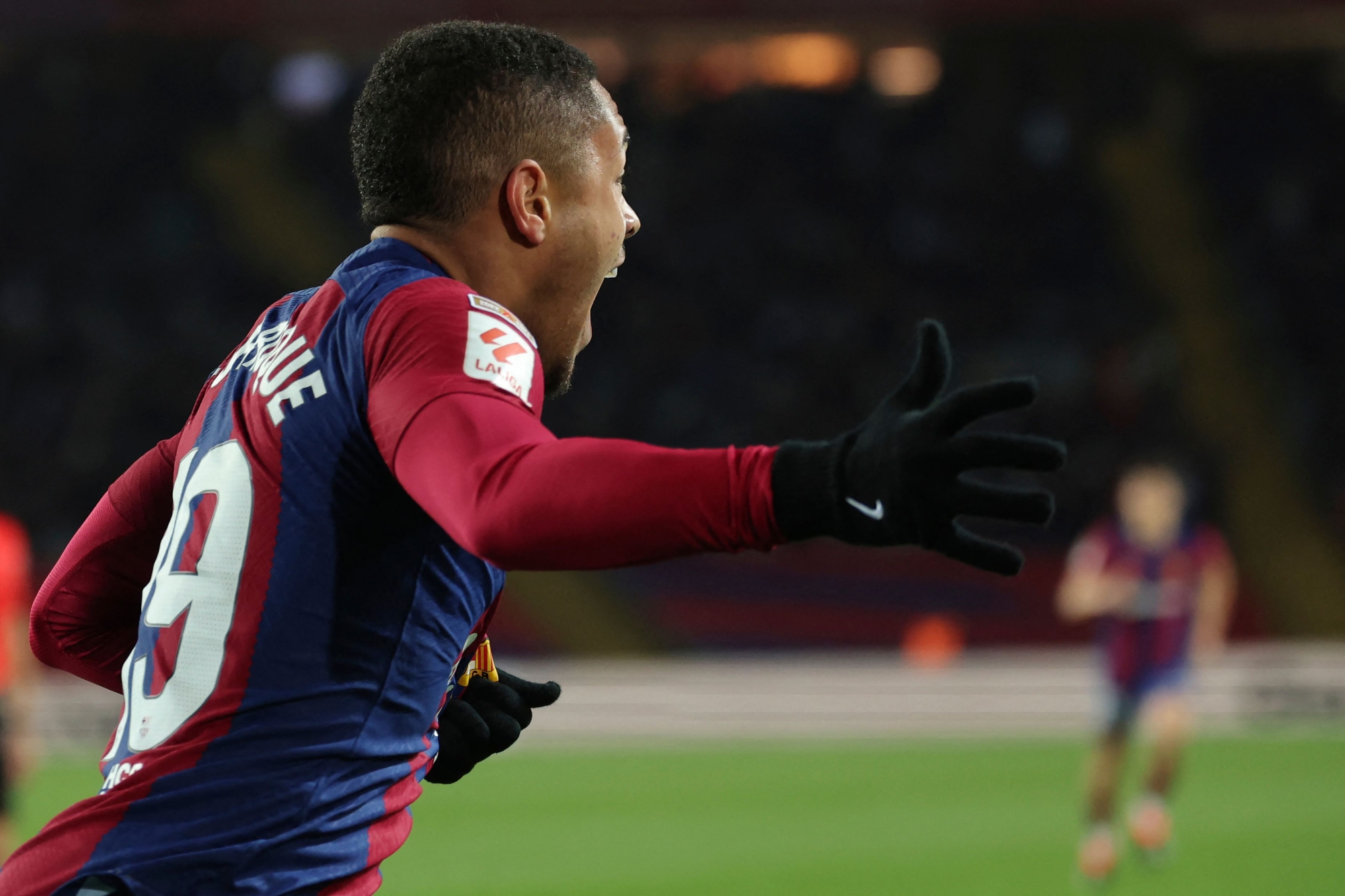 برشلونة يهزم أوساسونا بـ"هدف نظيف"