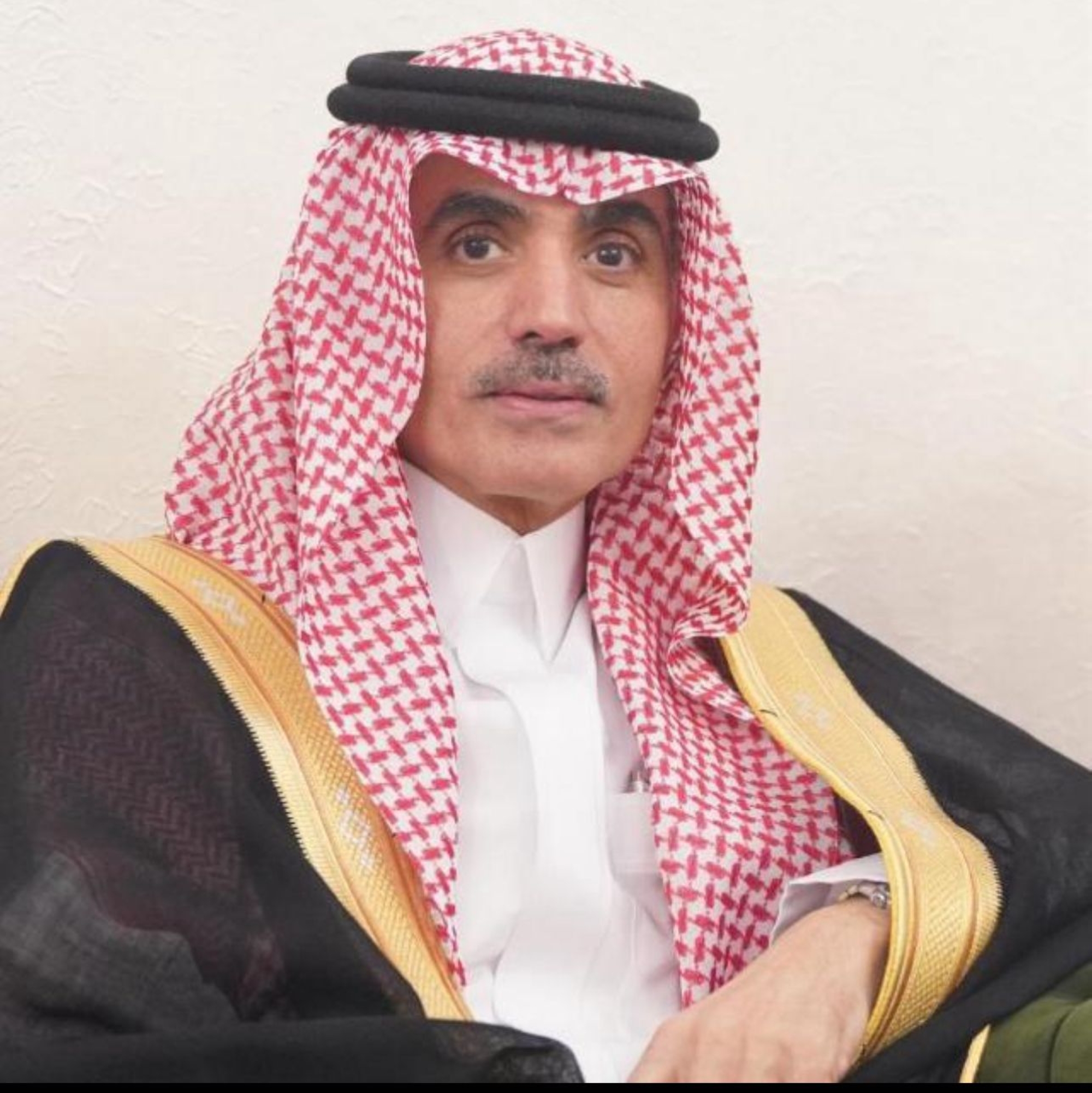 "غرفة أبها" تُجدّد الثقة بـ"آل عقران"