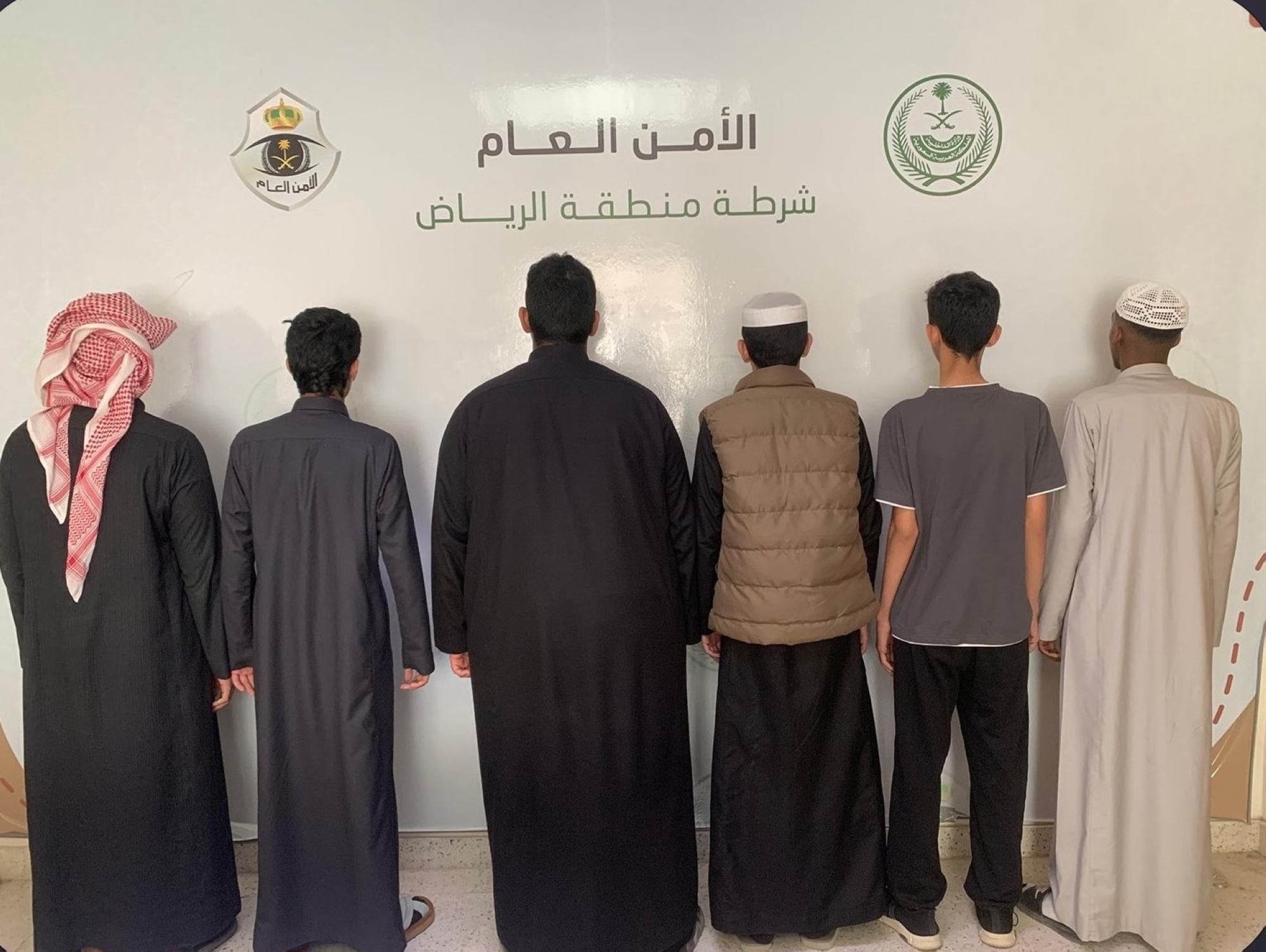 القبض على "6 أشخاص" ظهروا بـ "مشاجرة جماعية"