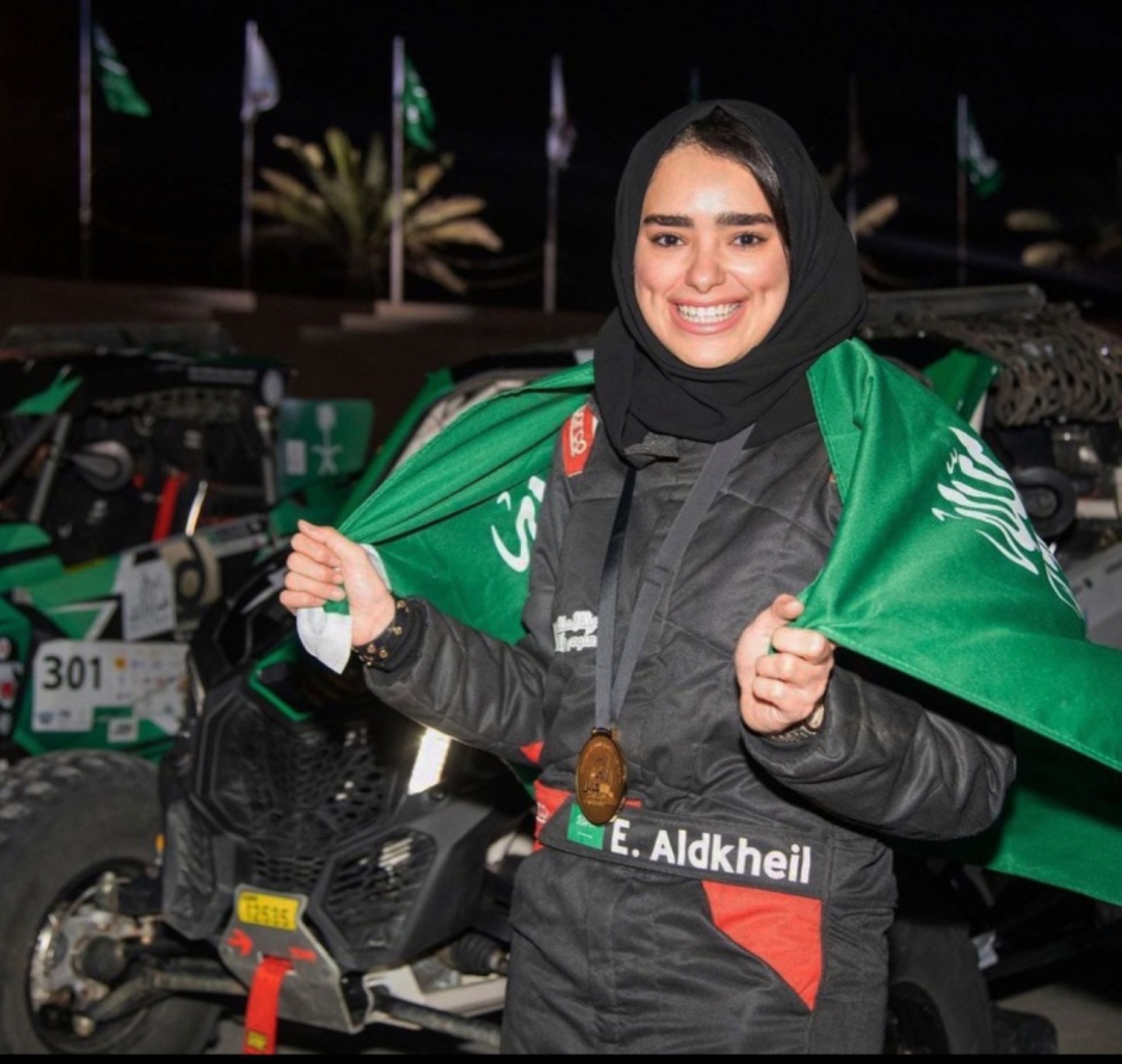 "إسراء الدخيل" تعود لسباقات "السيارات"