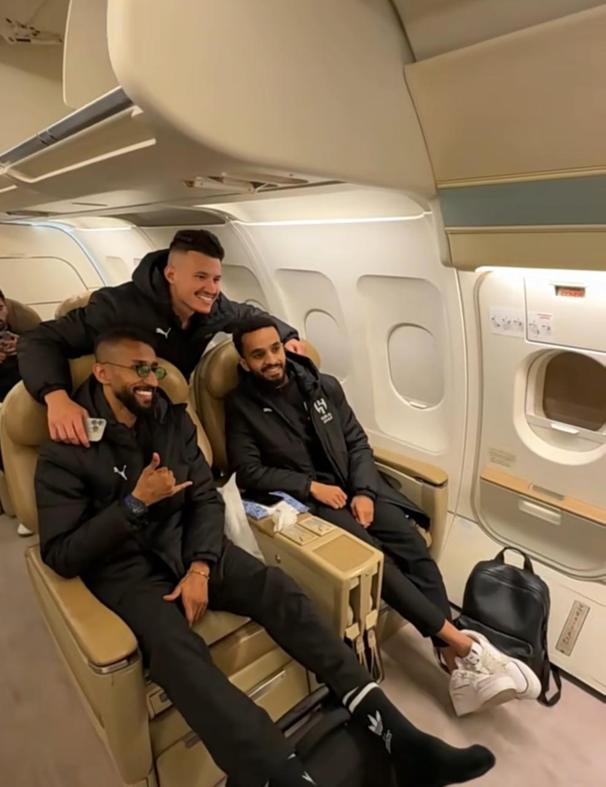"الفرج" يتقدم بعثة الهلال لإيران
