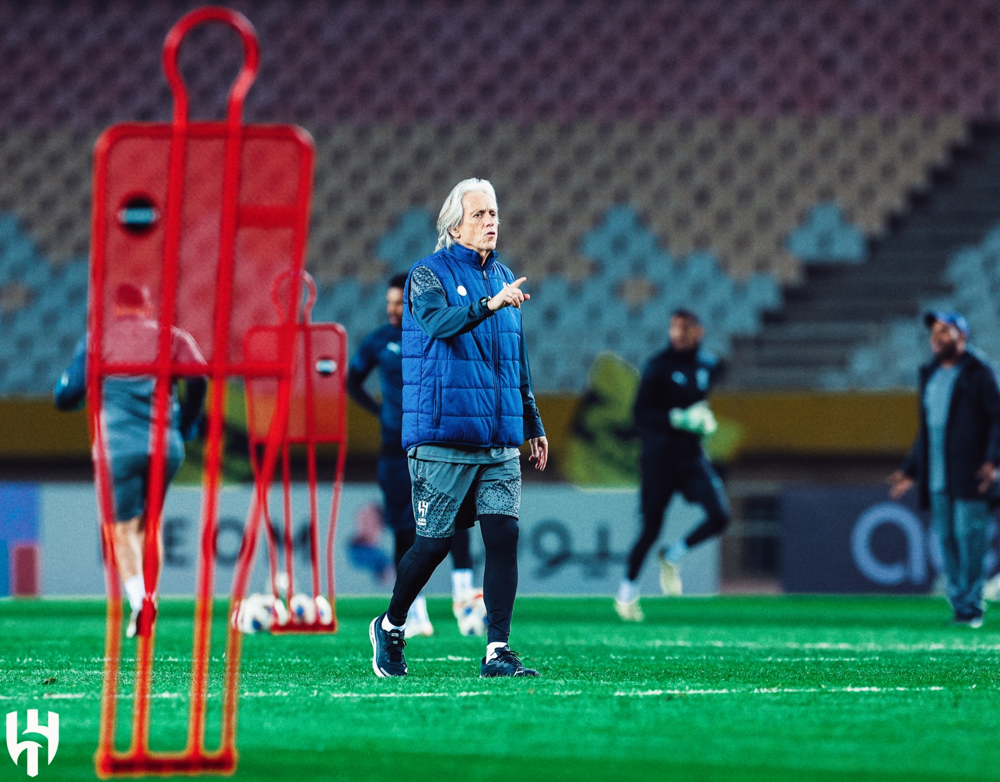 "الهلال" يبحث عن إنجاز غائب أمام سباهان