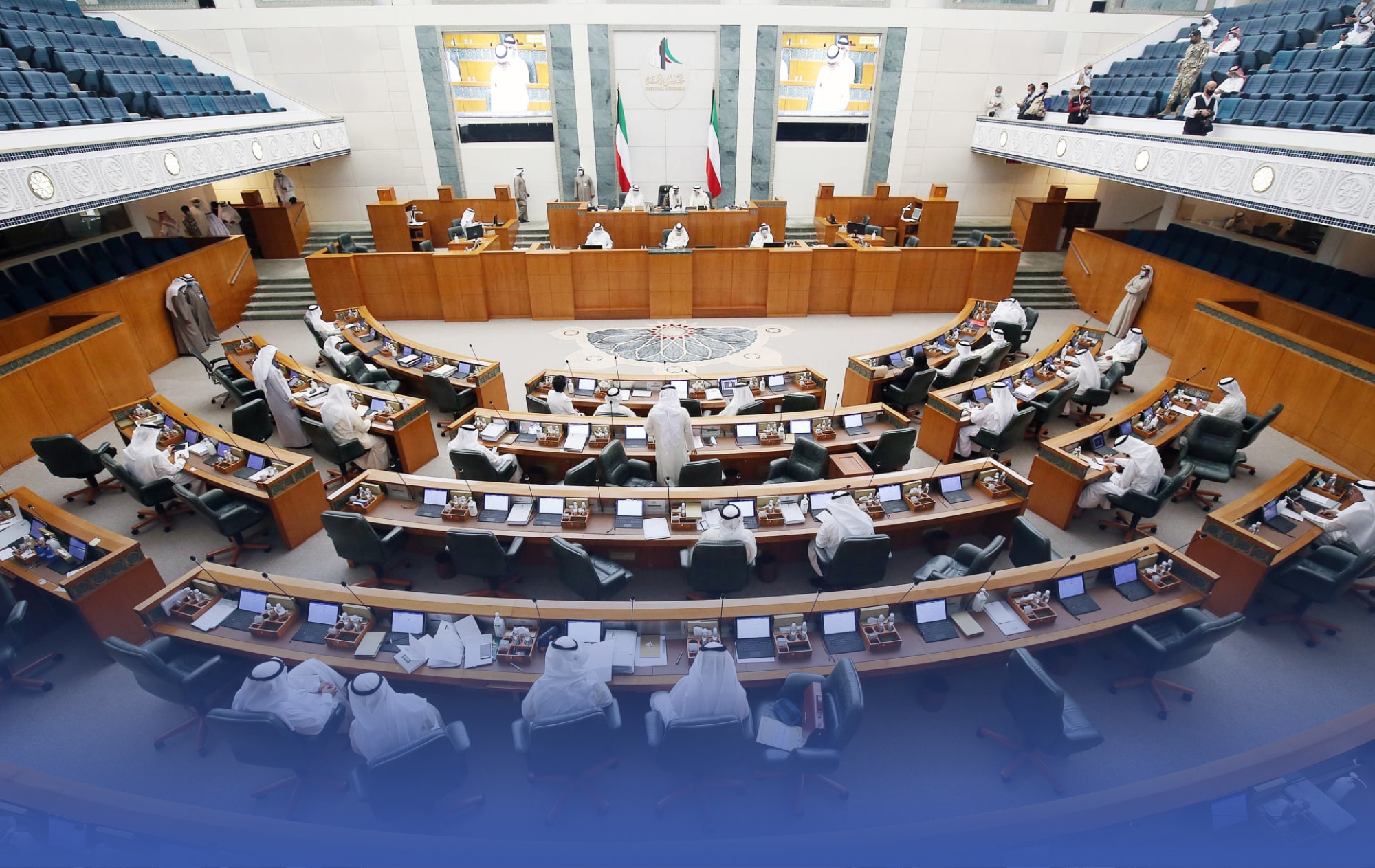 الكويت.. بوادر "أزمة سياسية" والأمير يحل المجلس