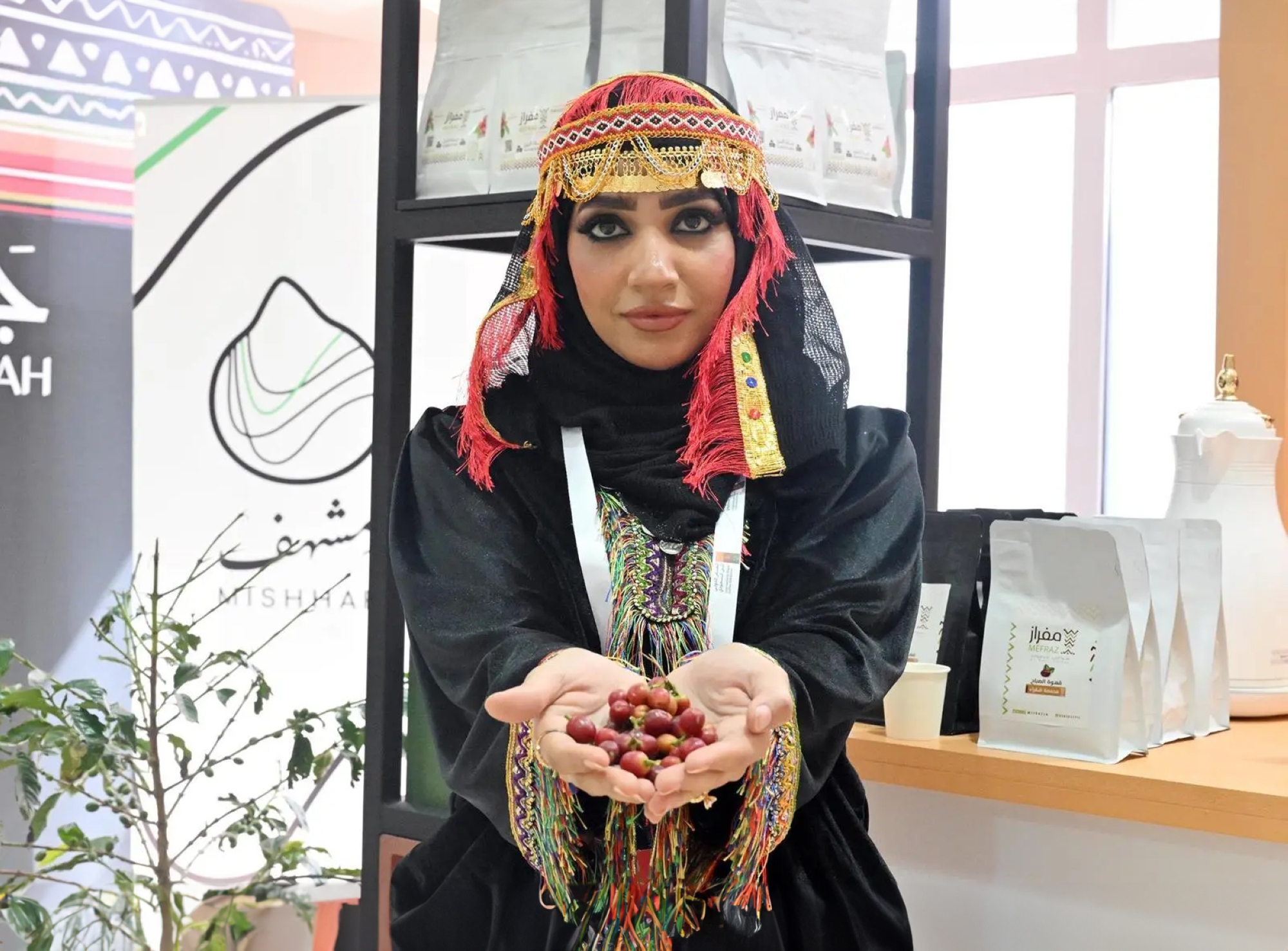 البُن بأيدي "النواعم"