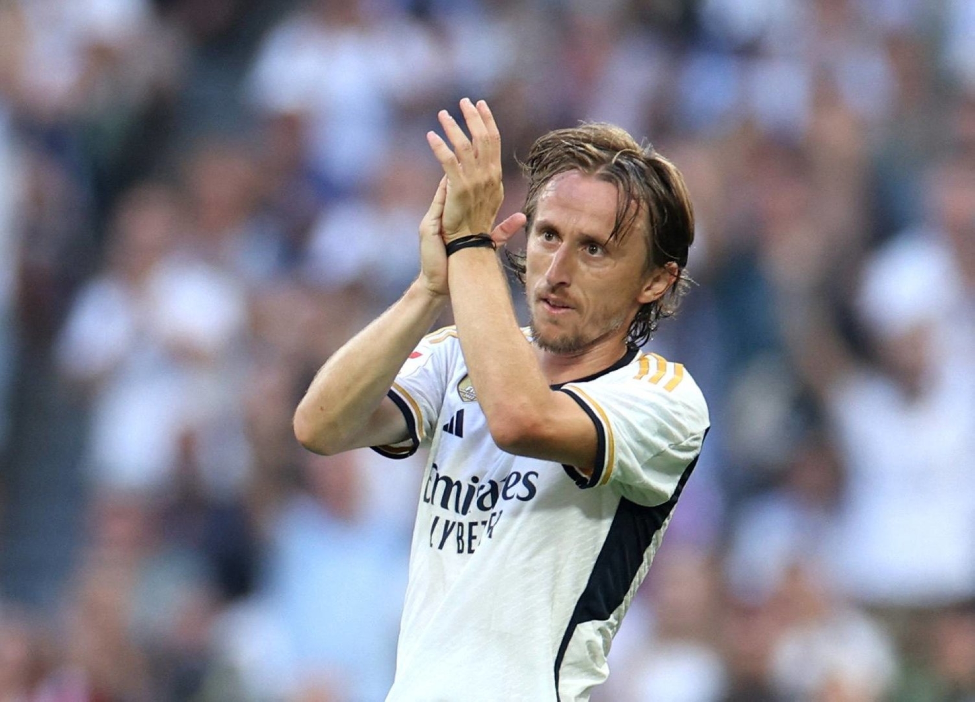 "مودريتش" يقترب من "روشن"