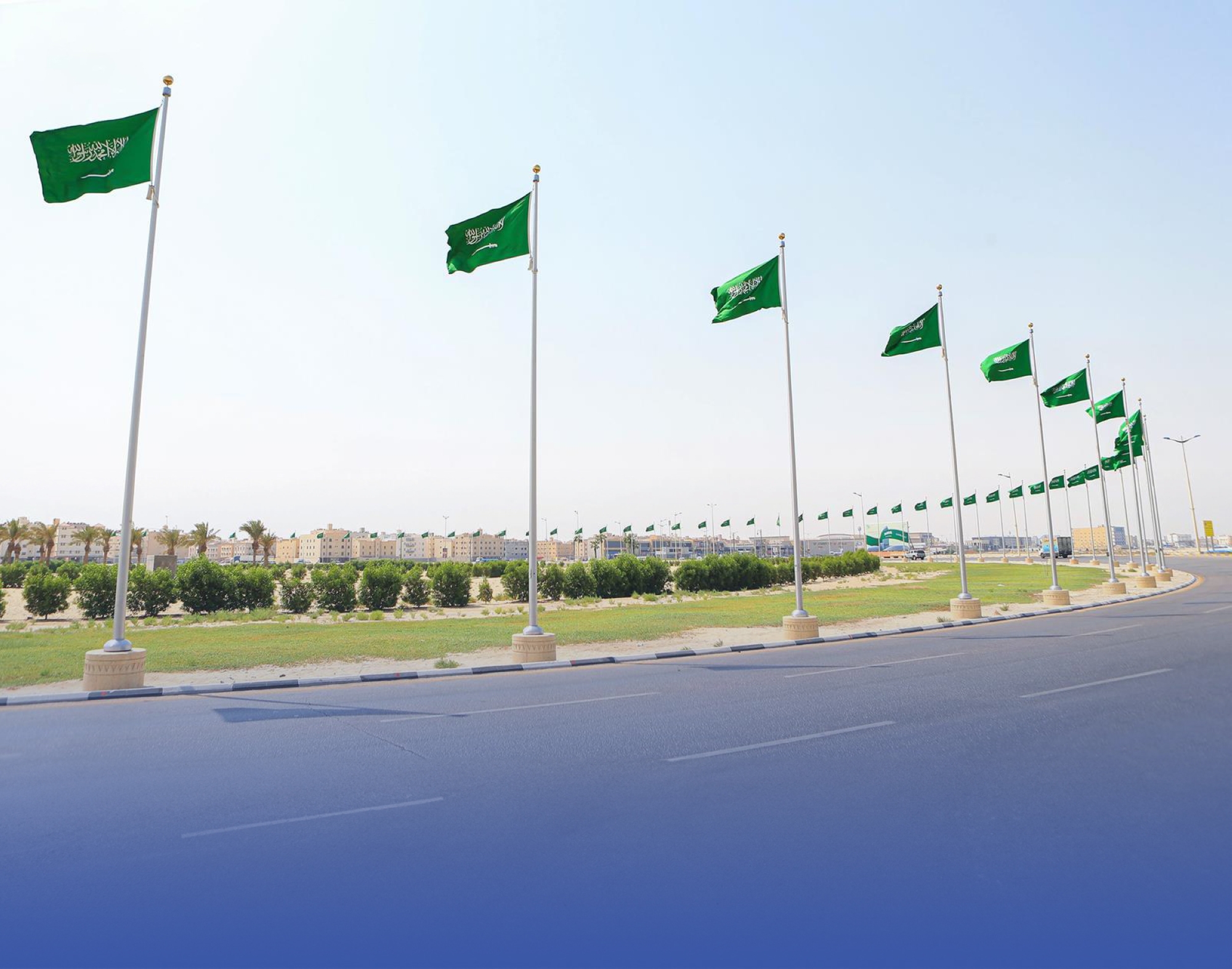 آلاف "الأعلام" تزيّن الرياض والشرقية بـ"يوم التأسيس"