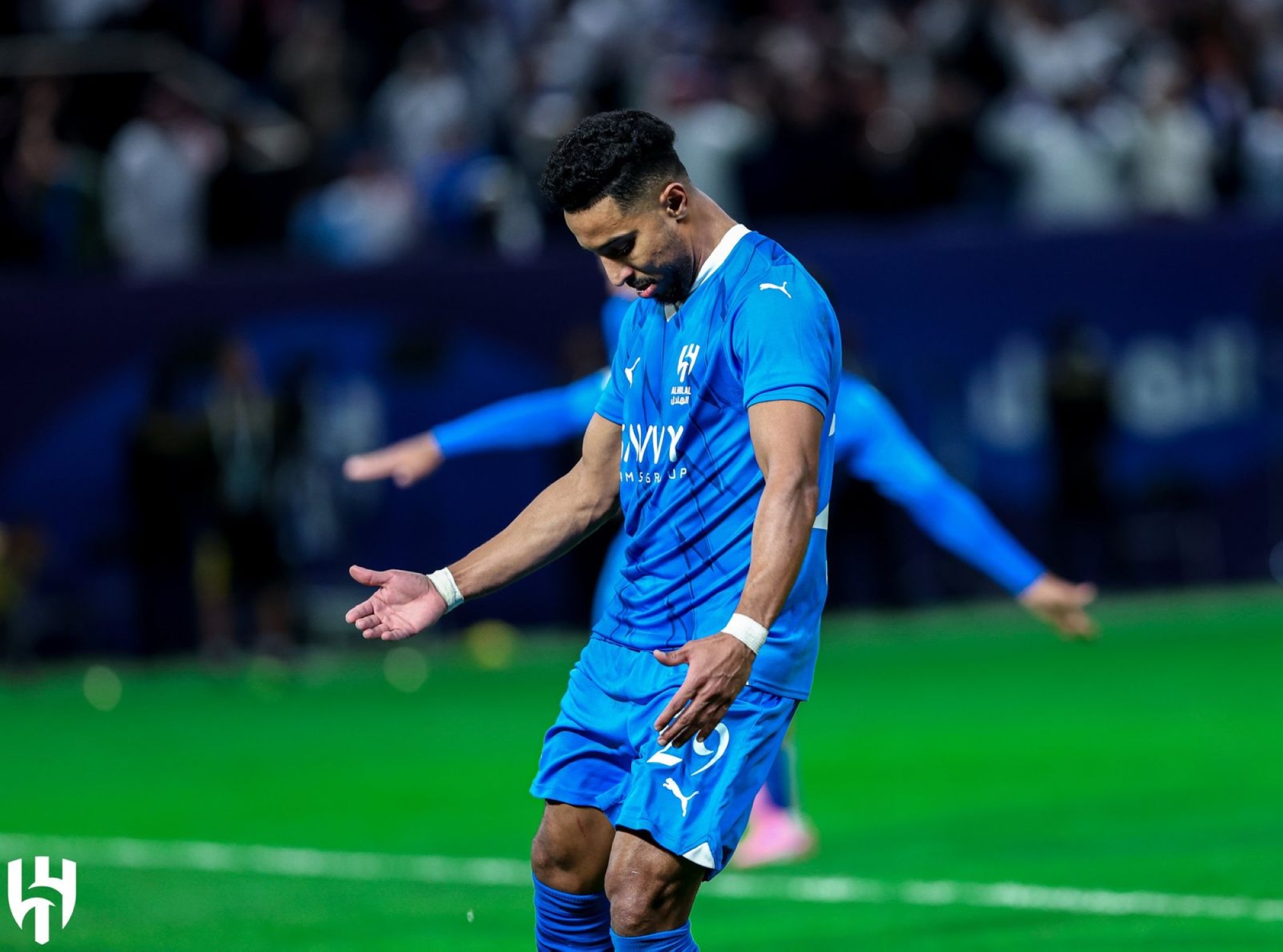 سالم الدوسري يحتفل بمباراته الـ"400" مع الهلال