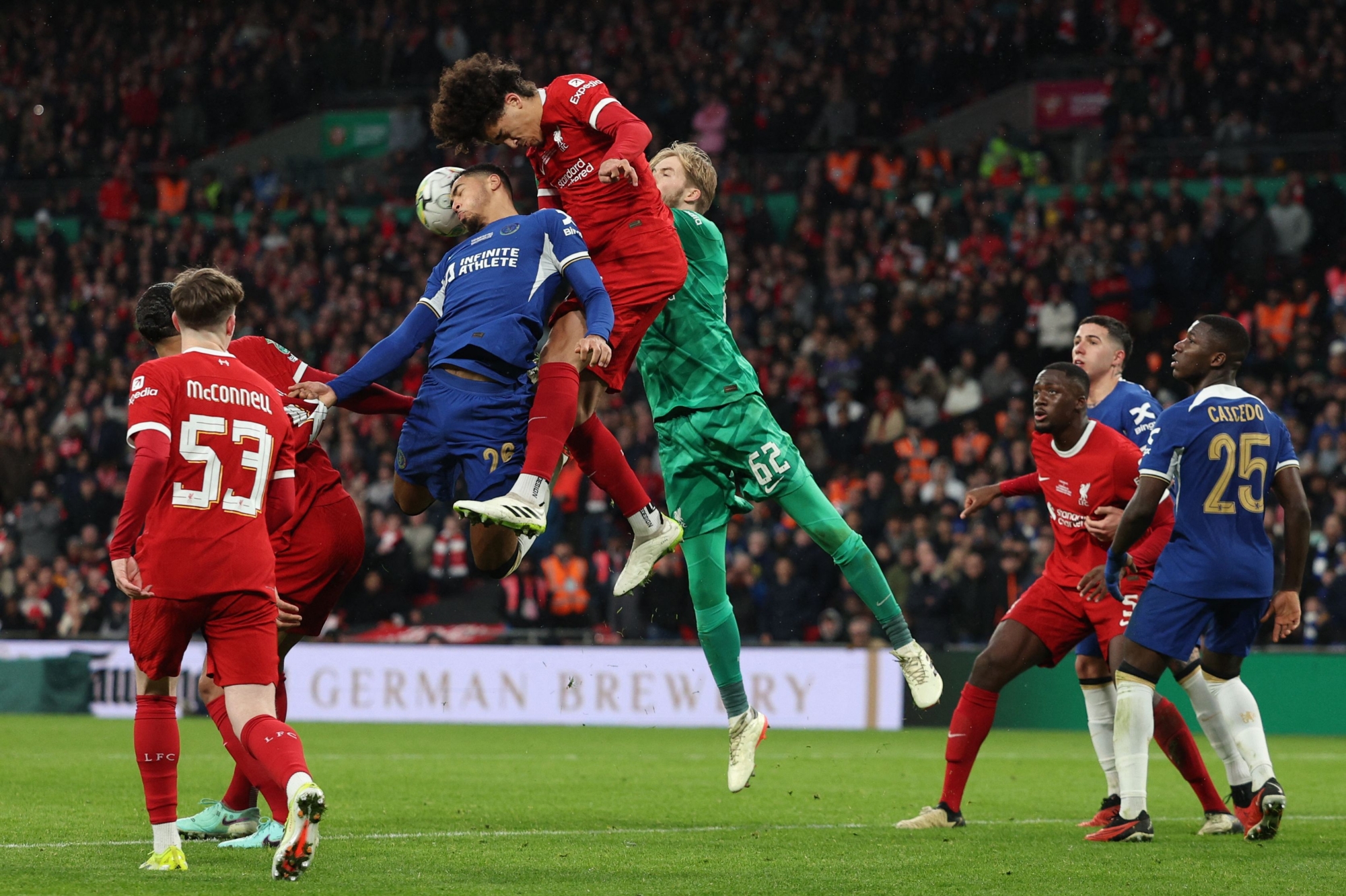 ليفربول ينتزع "كأس الرابطة" من تشيلسي