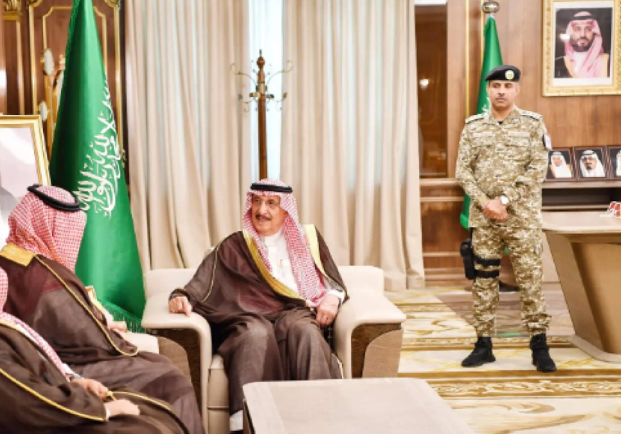 أمير جازان يستقبل "المسحل"