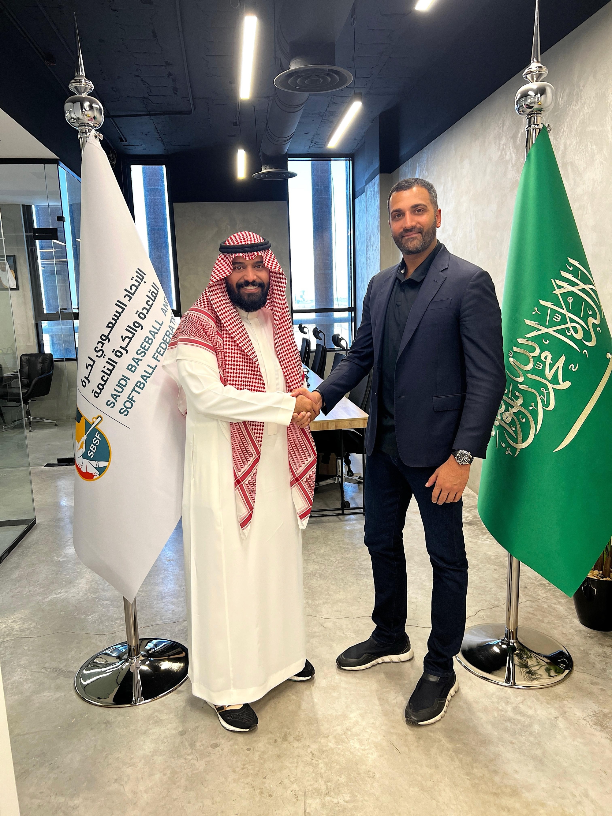 شراكة بين اتحاد "كرة القاعدة" و"بيسبول يونايتد"