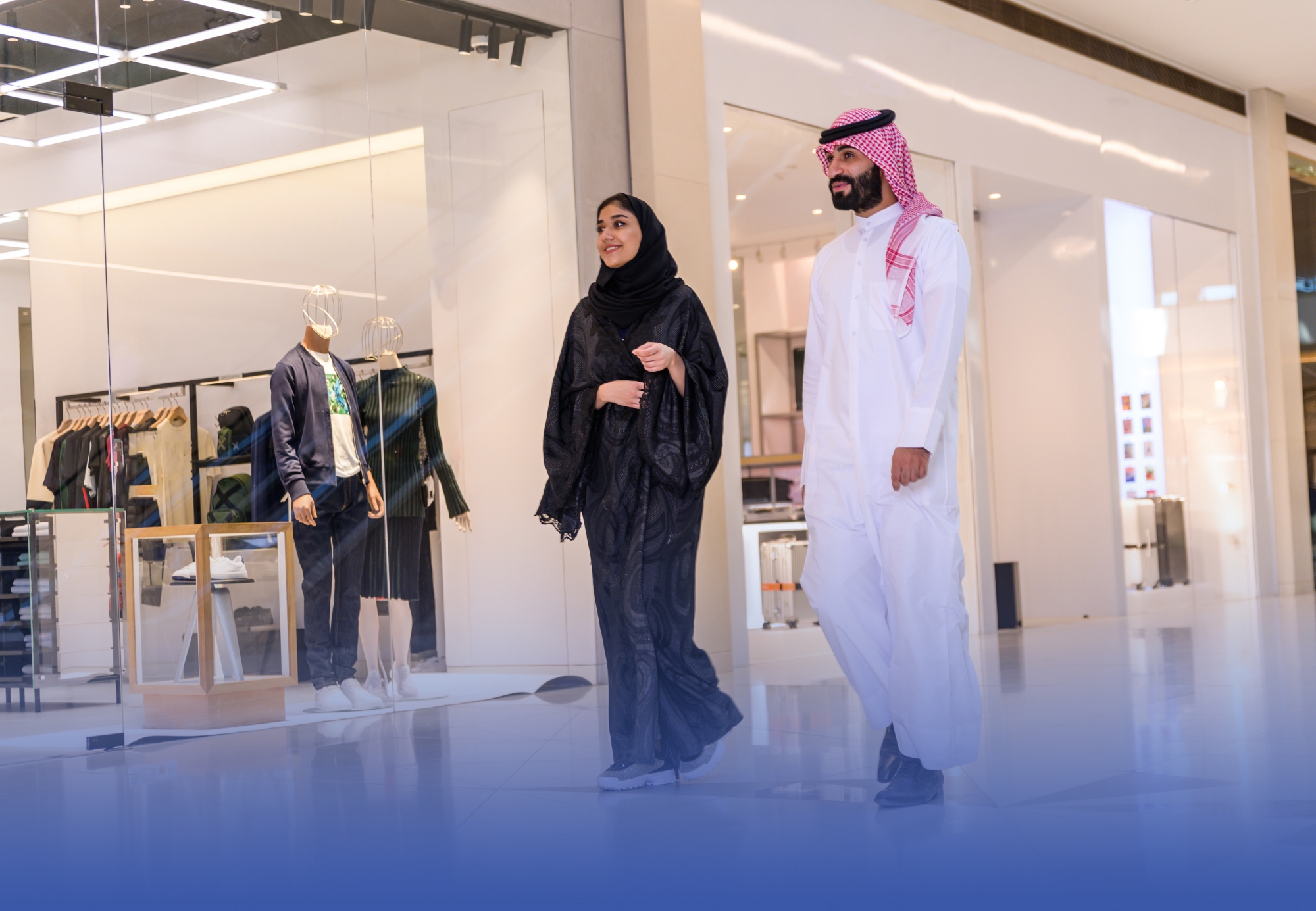 الأسواق ملاذ محبي المشي في رمضان