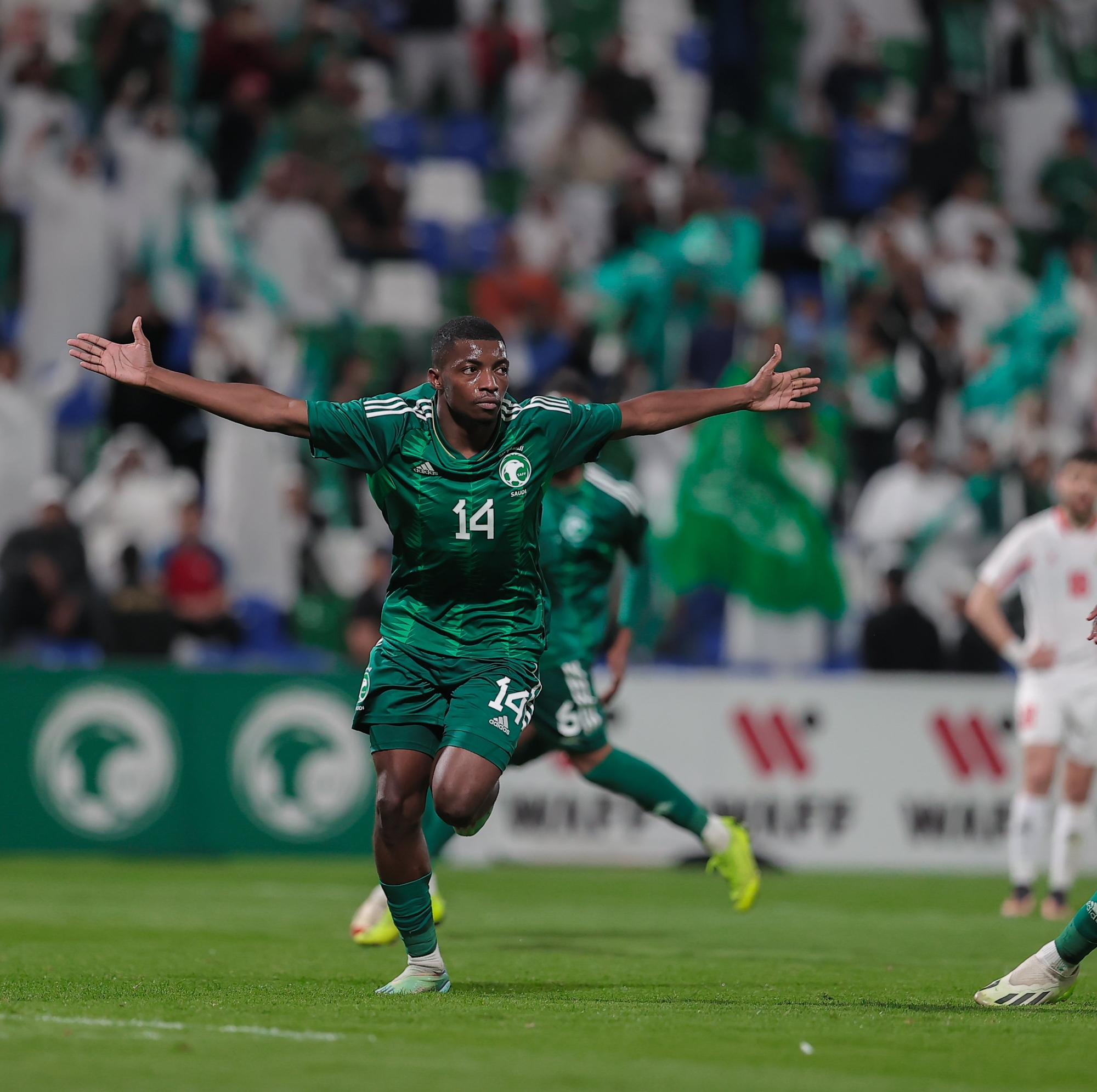 "أخضر 21" يتأهل لنصف نهائي غرب آسيا