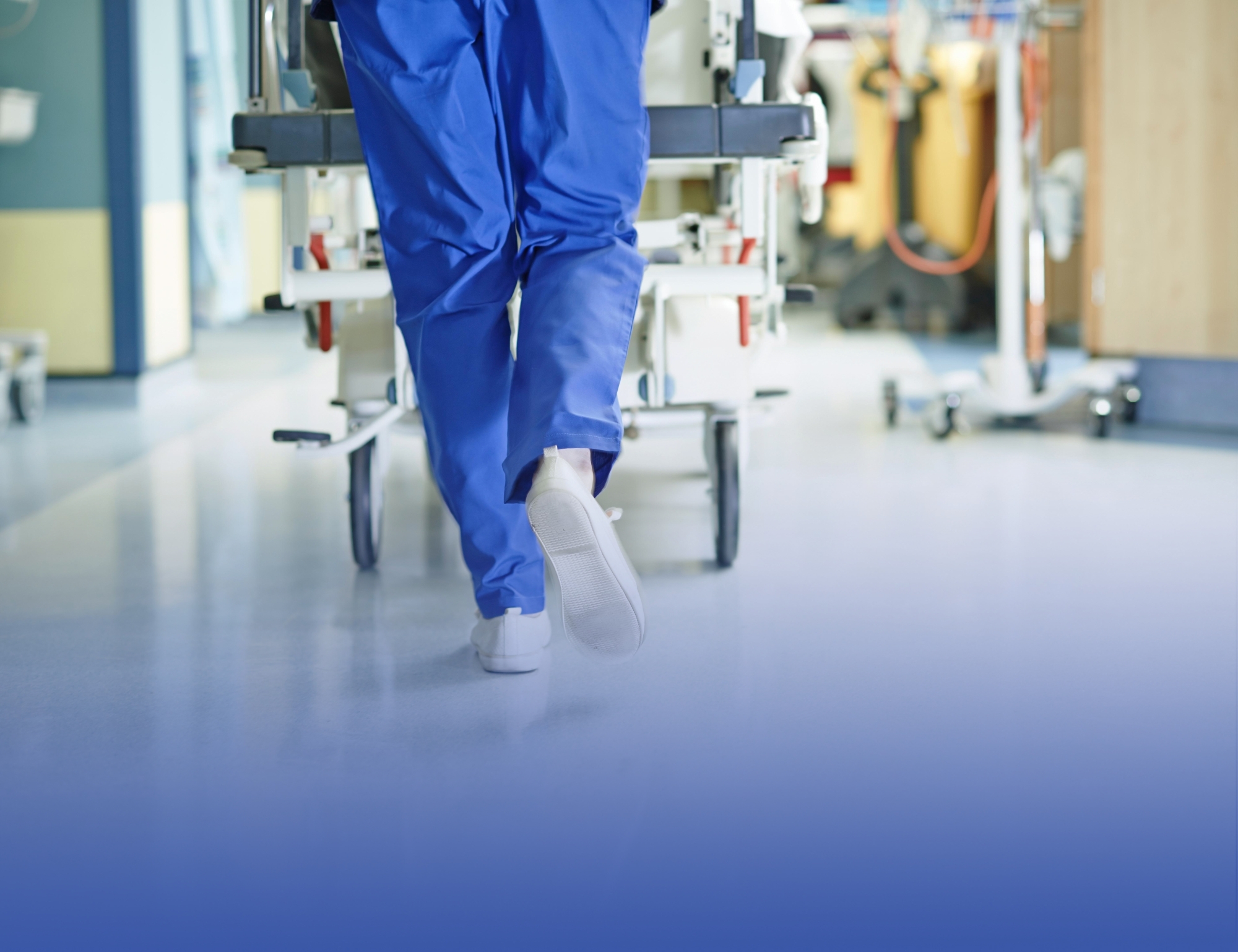"الصحة" تحيل" مدعي طب" لـ"النيابة"