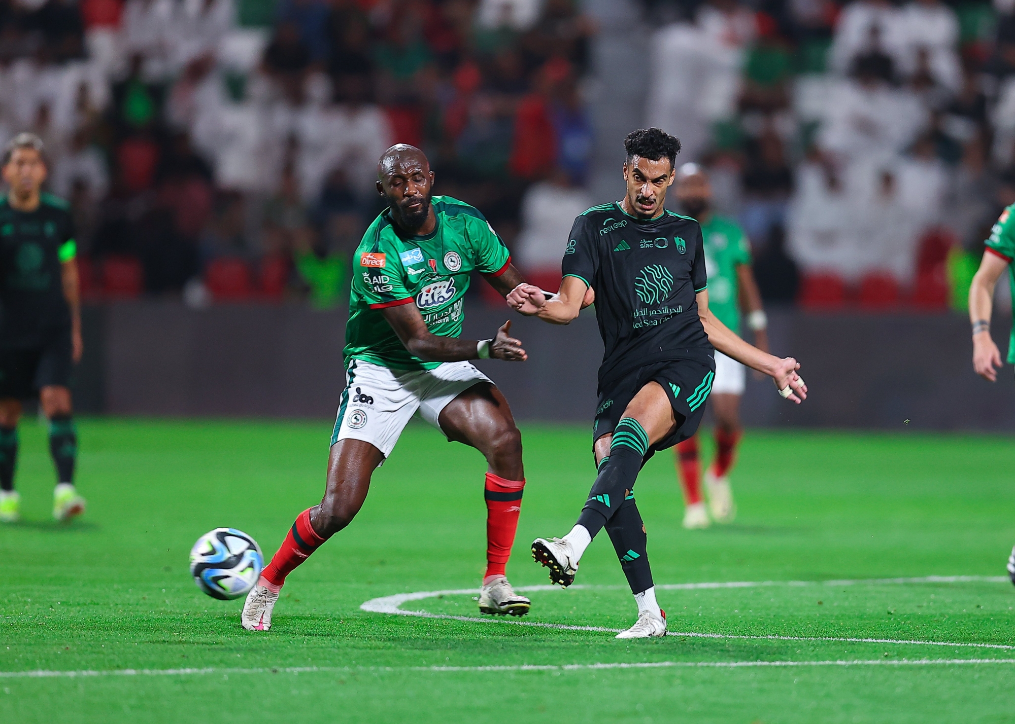 الاتفاق والأهلي "يتقاسمان" النقاط