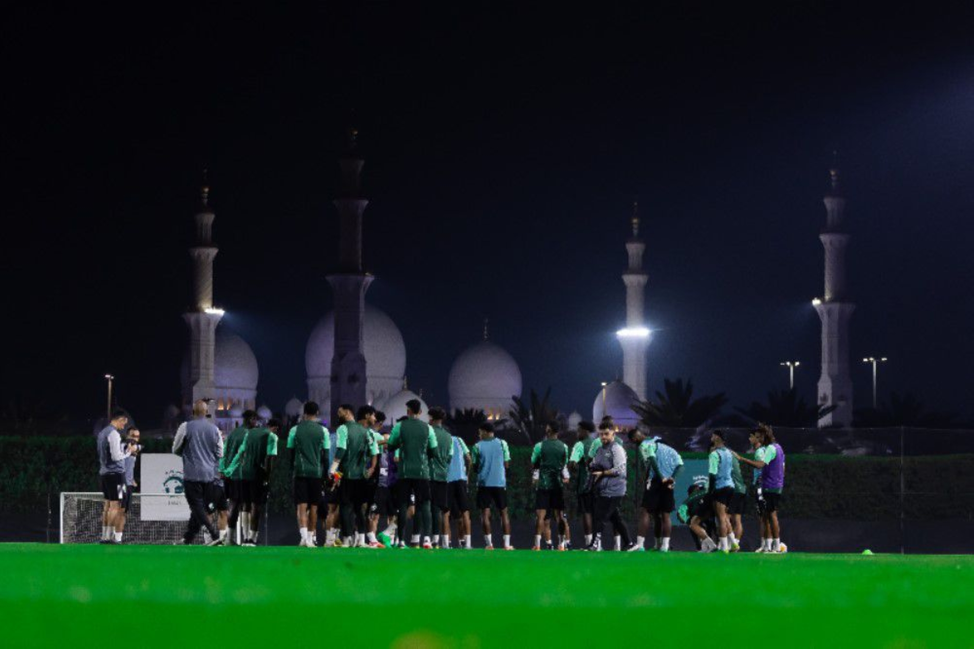 "أخضر 23" يدشن معسكر الإمارات استعداداً لكأس آسيا