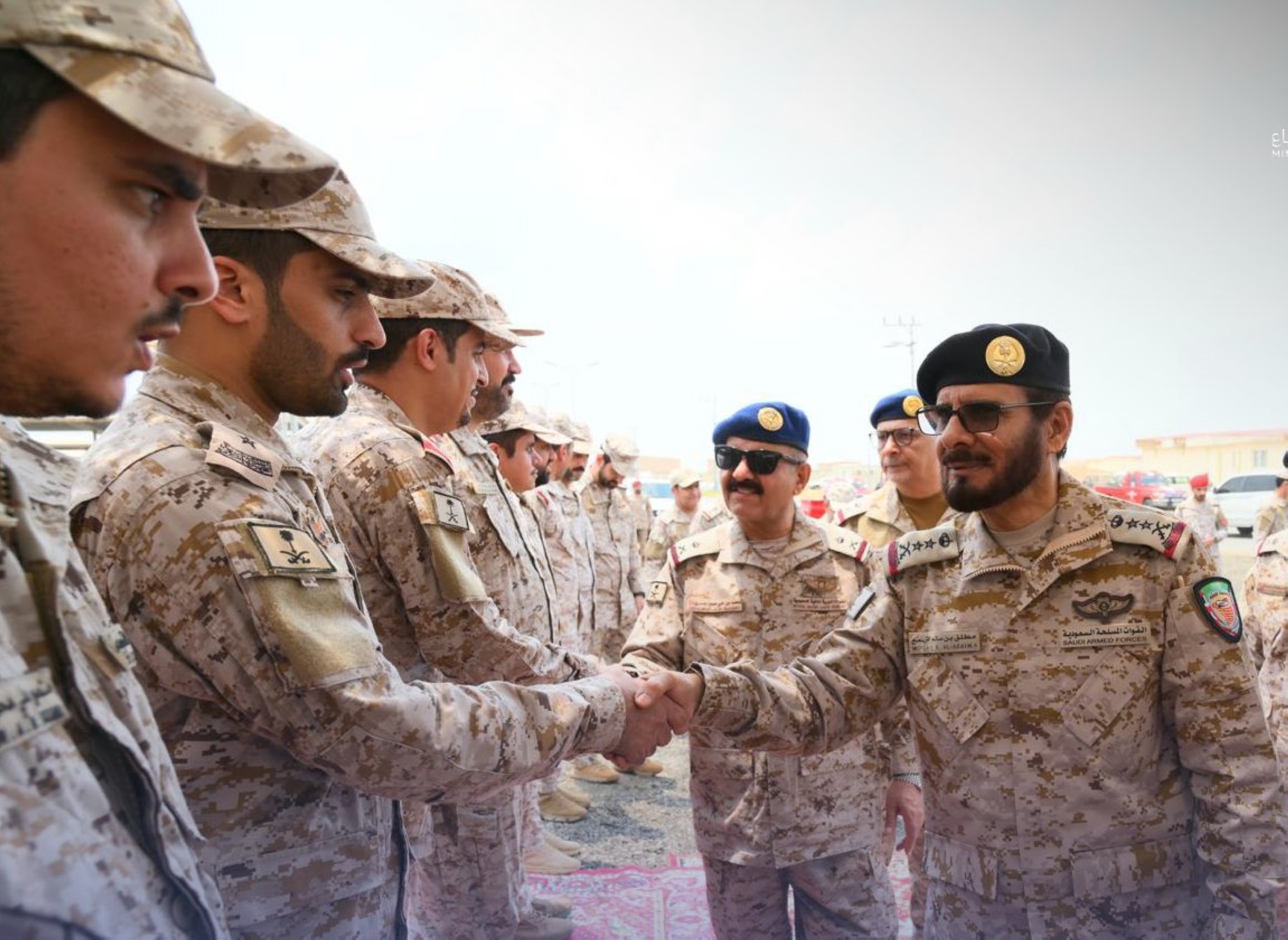 "الأزيمع" يعايد المرابطين بالحدّ الجنوبي