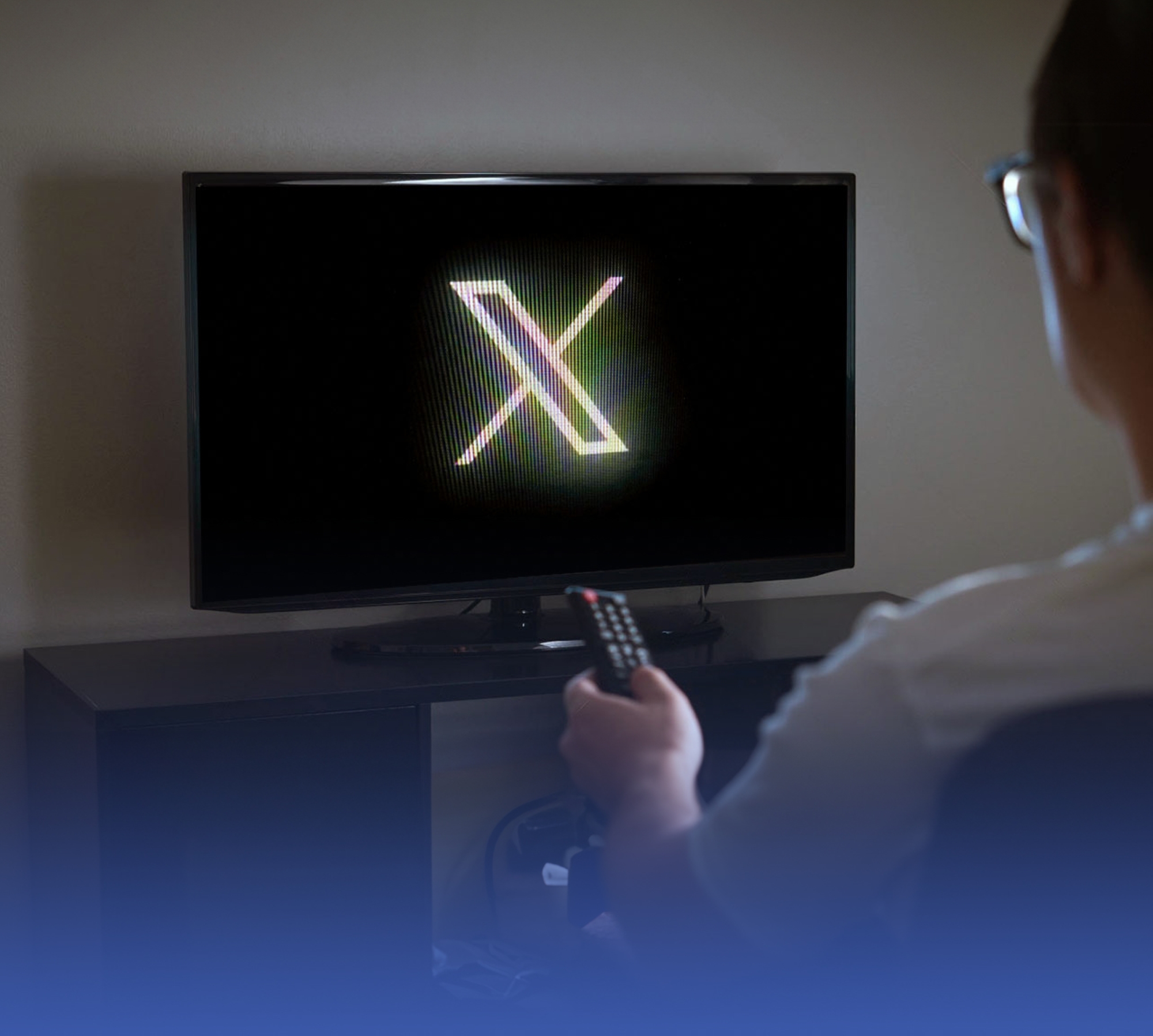 "إكس" تطلق تطبيقاً للتلفاز الذكي