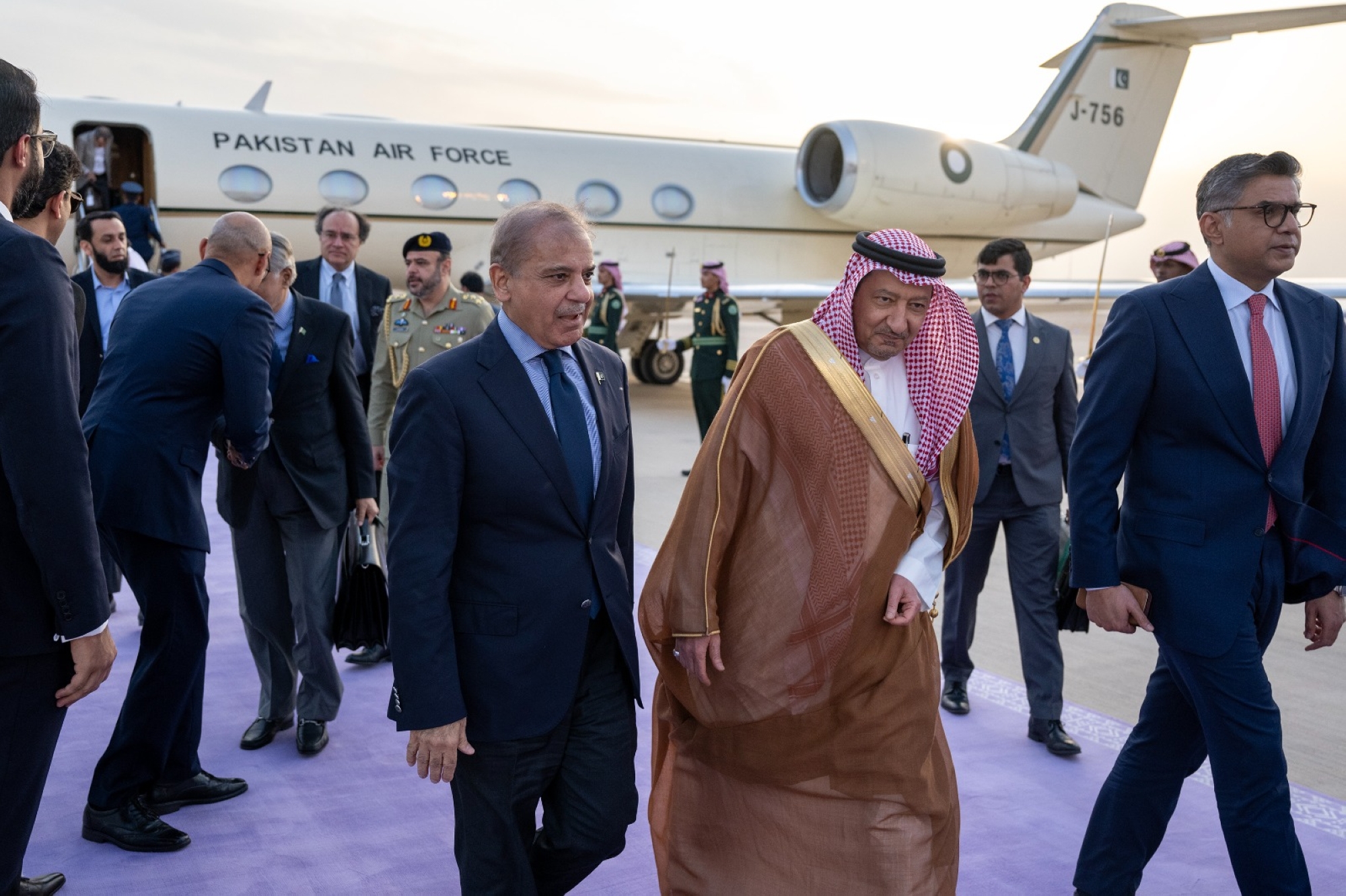 وصول القادة المشاركين بمنتدى الاقتصاد للرياض