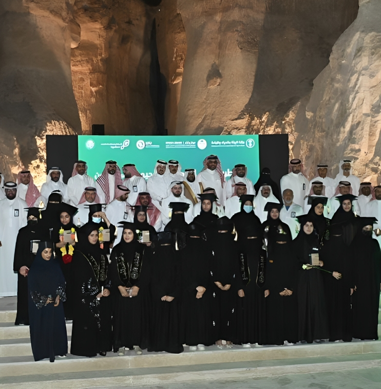 "البيئة" تحتفي بأول خريجات البيطرة بالمملكة