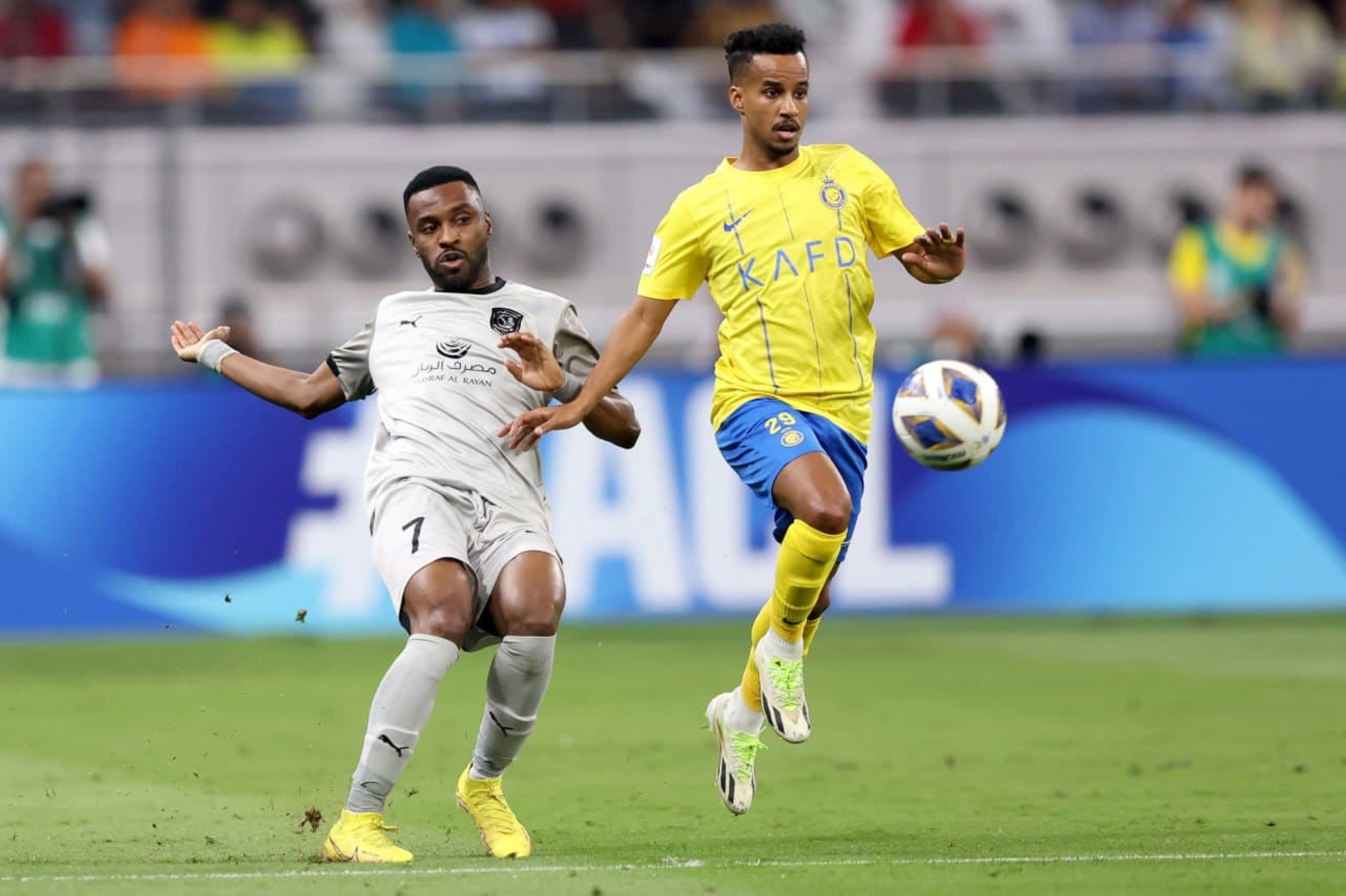 عبدالرحمن غريب يغيب عن مباراة النصر والخليج