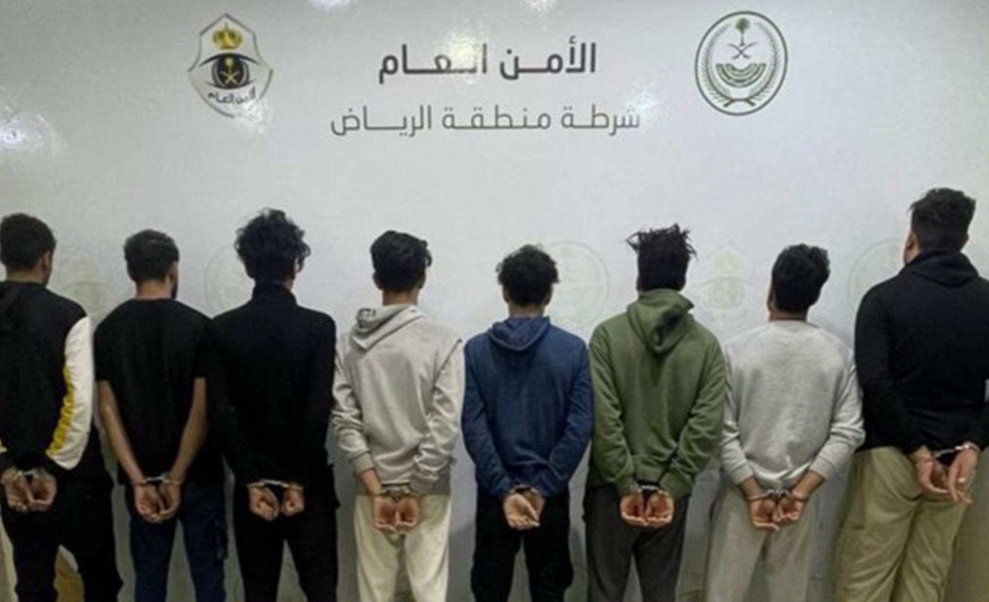 ضبط 8 سوريين سطو بمركبتين مسروقتين