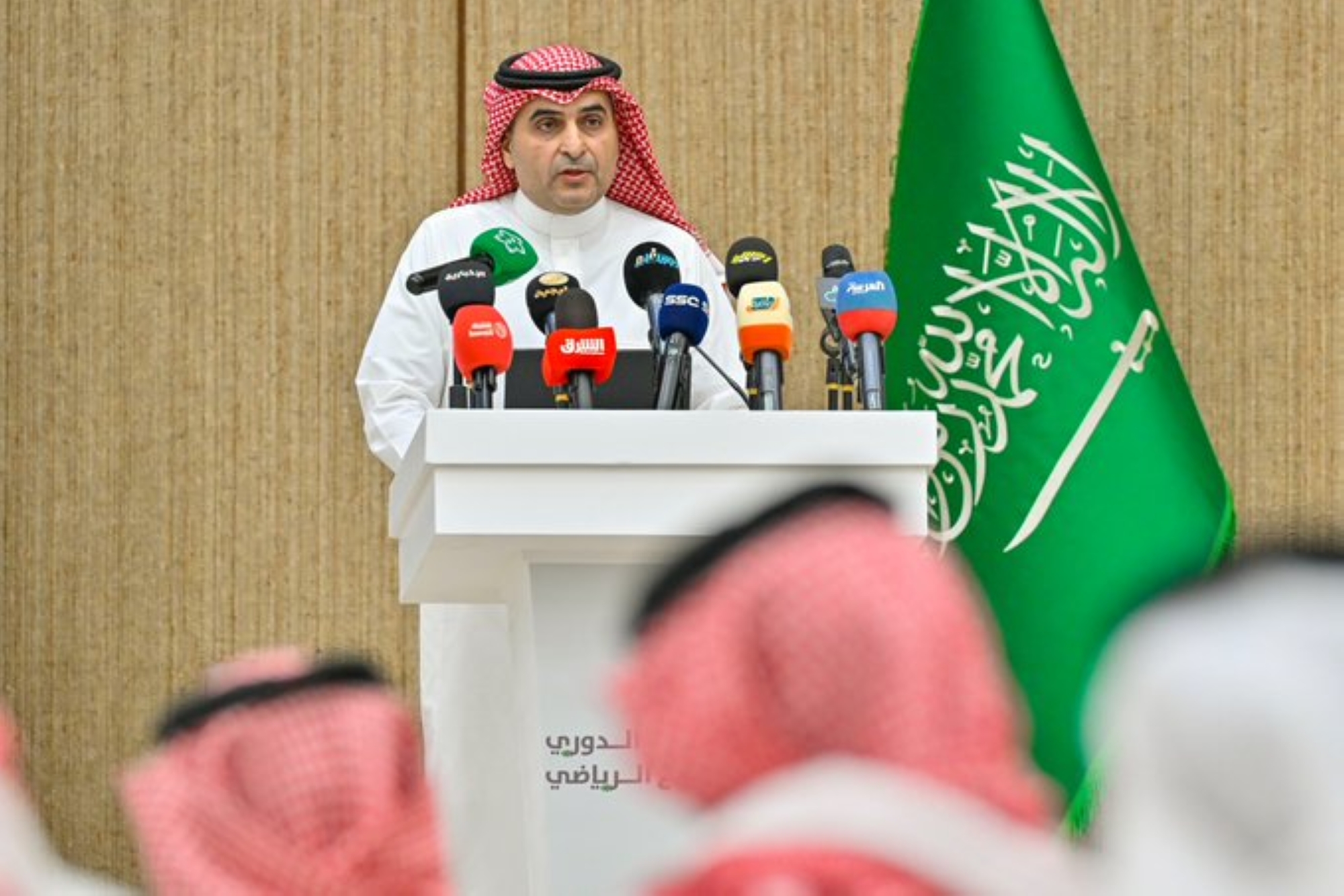 "برنامج الاستقطاب": لا توجد معاملة خاصة في الدعم للمشاركين آسيوياً
