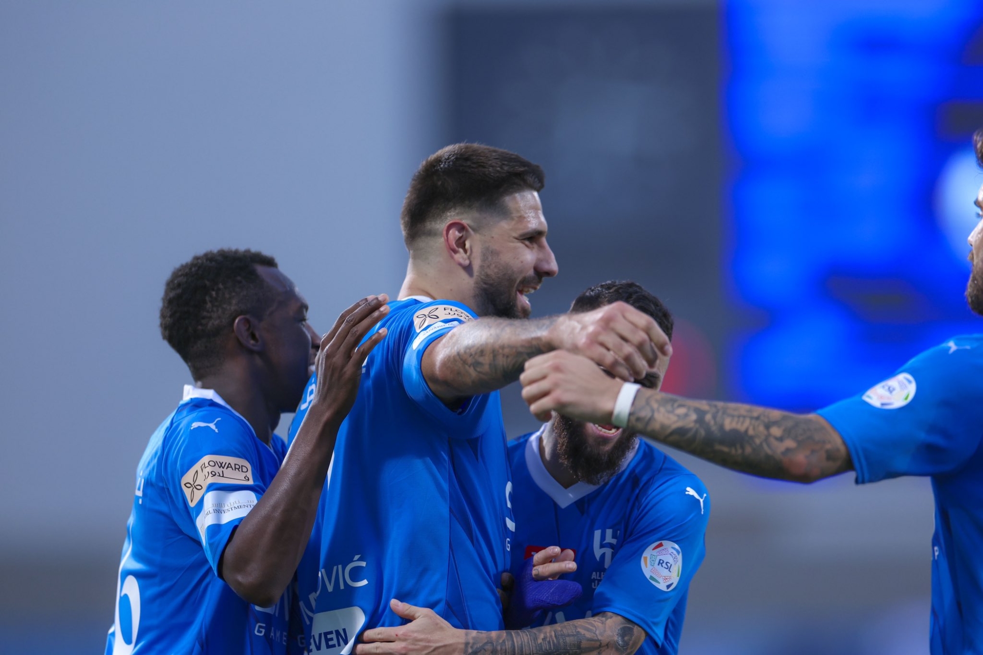 الوليد بن طلال يهنئ الهلال بعد التتويج بدوري روشن