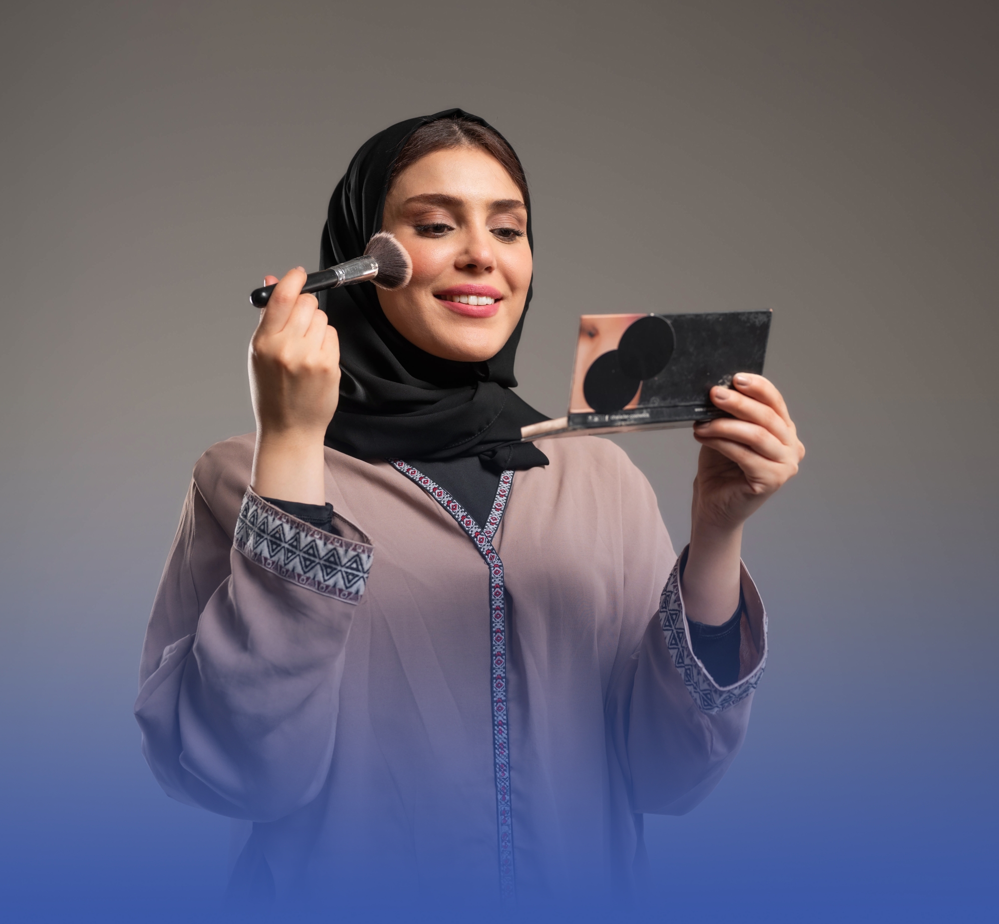 512 بلاغاً عن أعراض جانبية لمنتجات التجميل