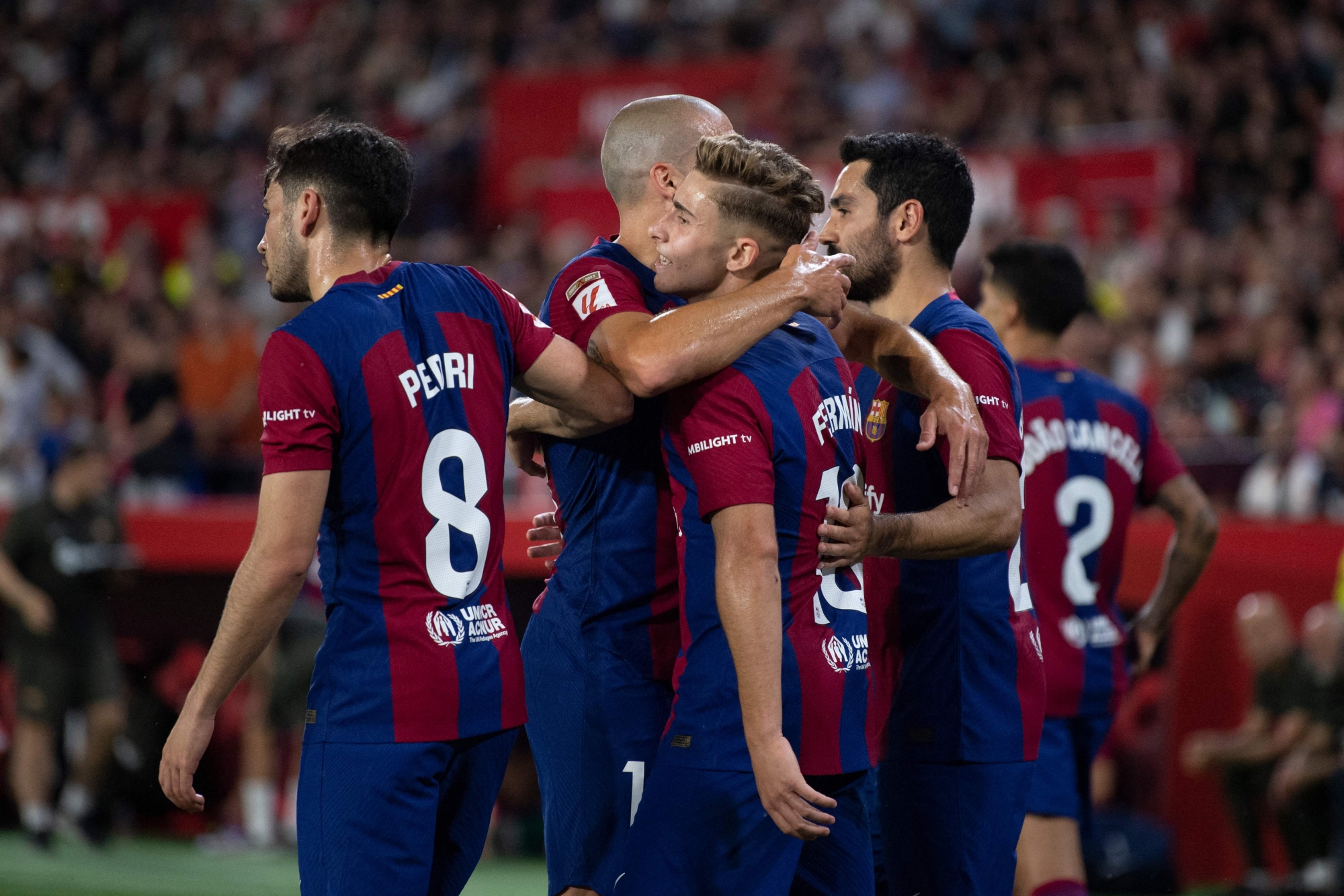 برشلونة يهزم إشبيلية في ليلة وداع تشافي