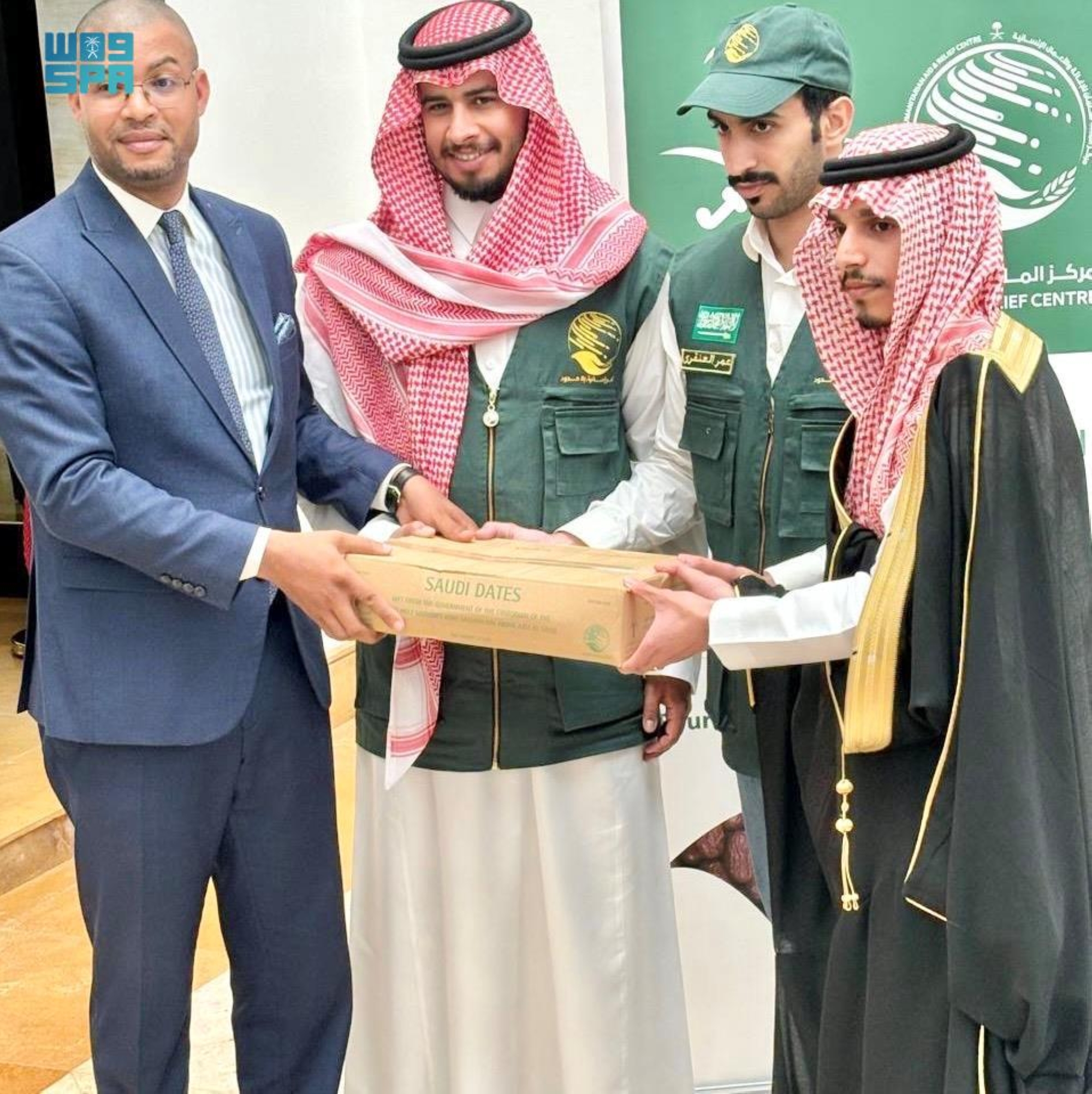 إغاثات ومشاريع إنسانية سعودية لـ7 بُلدان