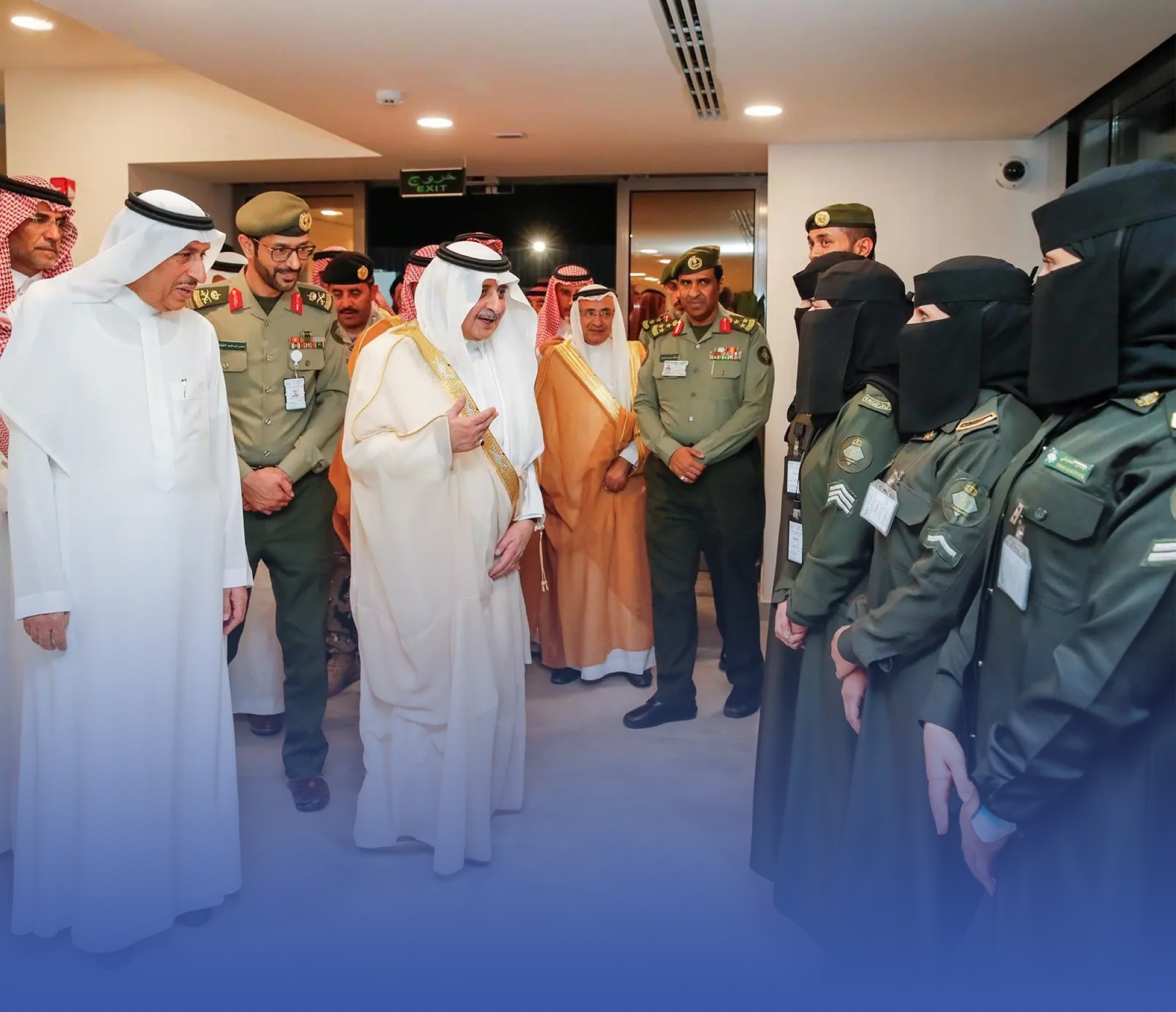 أمير تبوك: أبهرني تفاني بناتنا بخدمة الحجاج