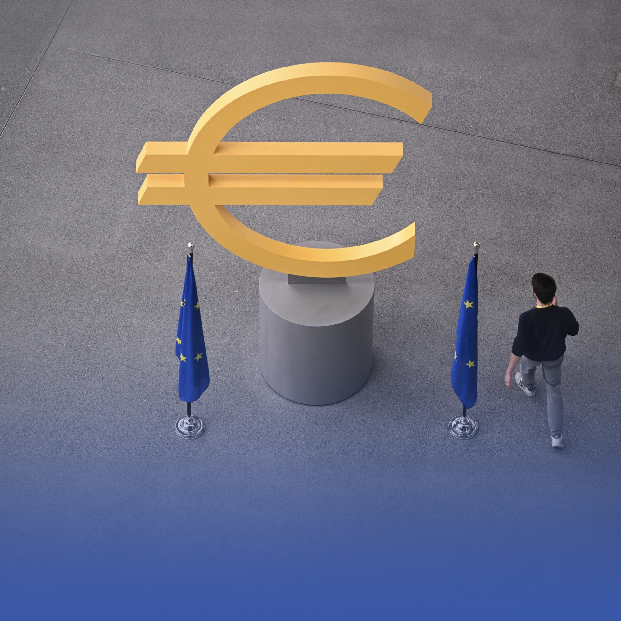 المركزي الأوروبي يخفض سعر الفائدة