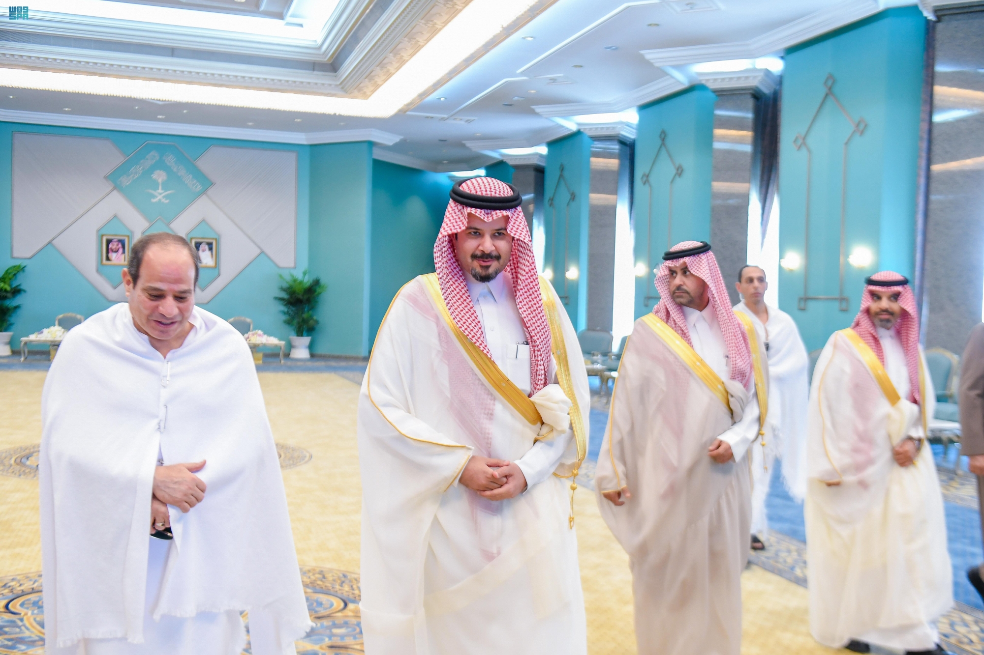 السيسي يغادر المدينة المنورة