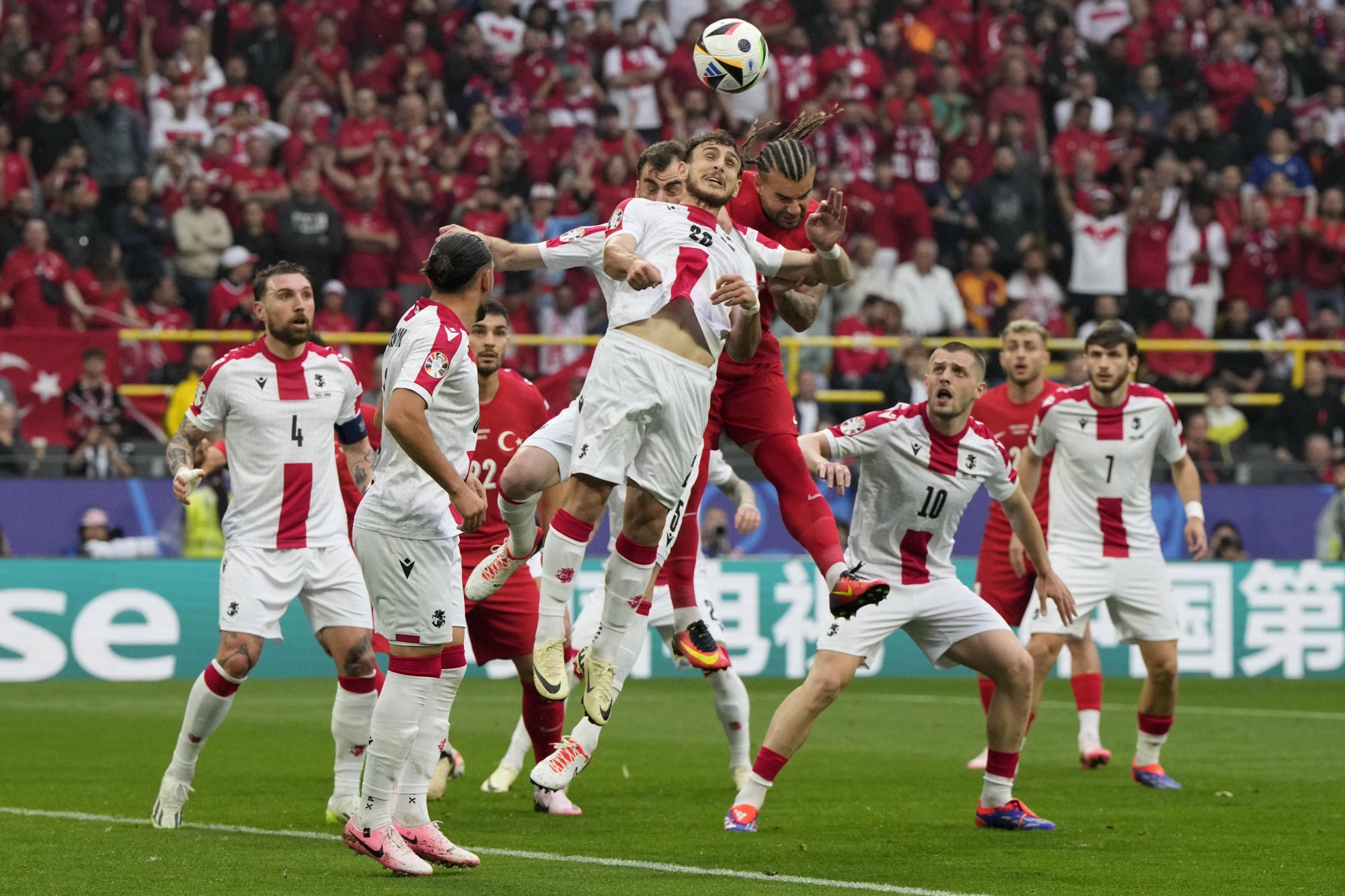جورجيا والتشيك.. من أجل انتفاضة في يورو 2024