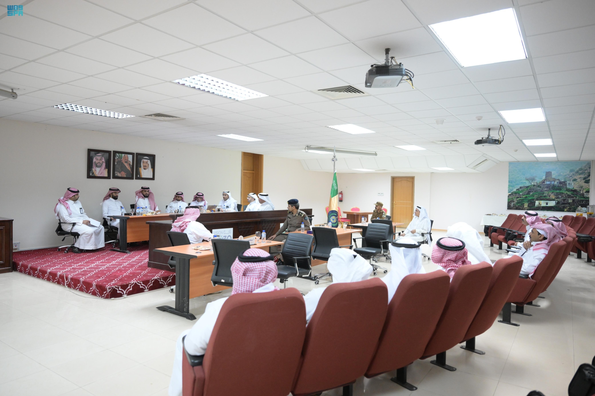 أمير الباحة يوجّه بمعالجة مخالفات دُور الإيواء