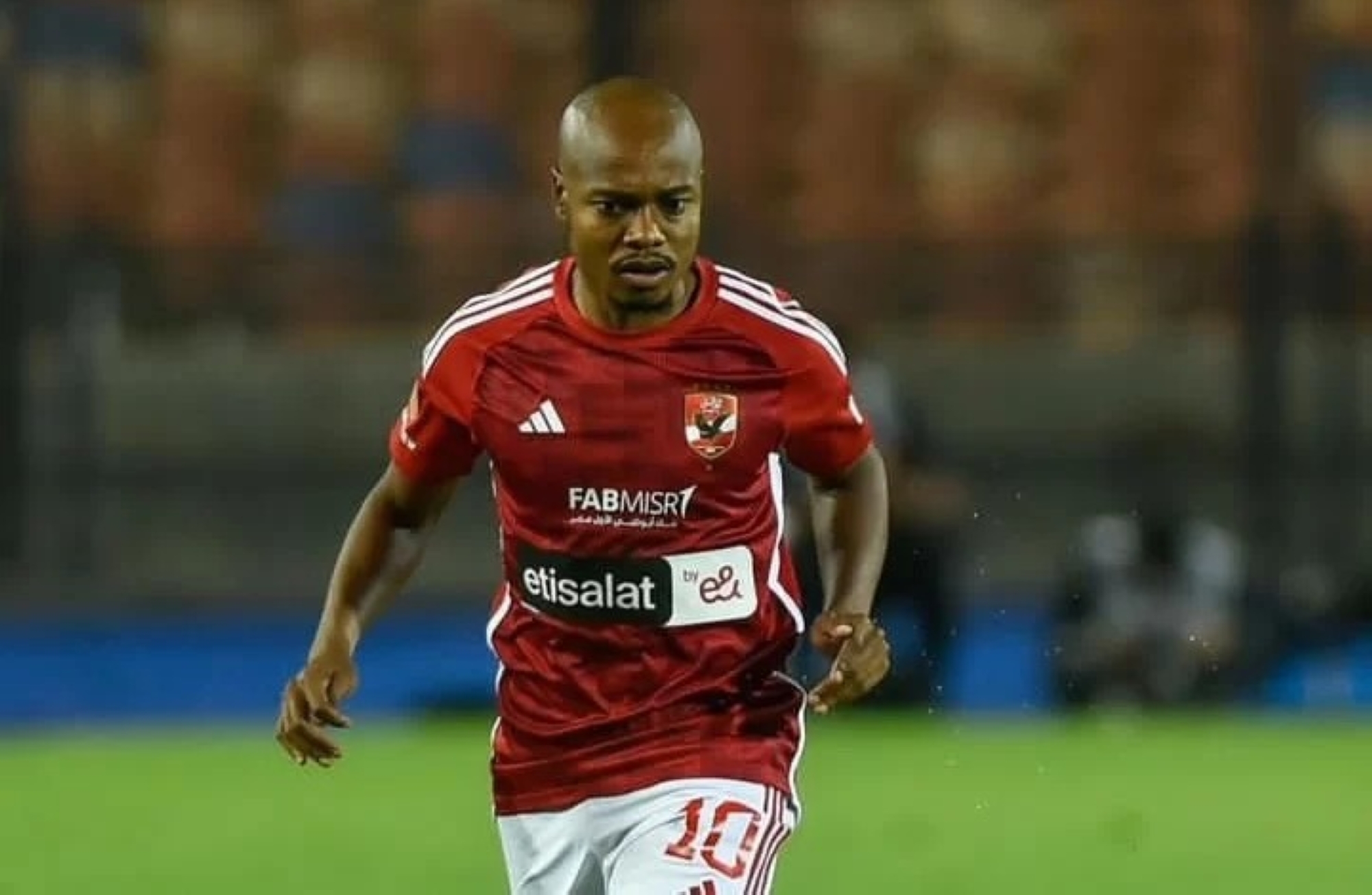 الخلود يستهدف التعاقد مع بيرسي تاو