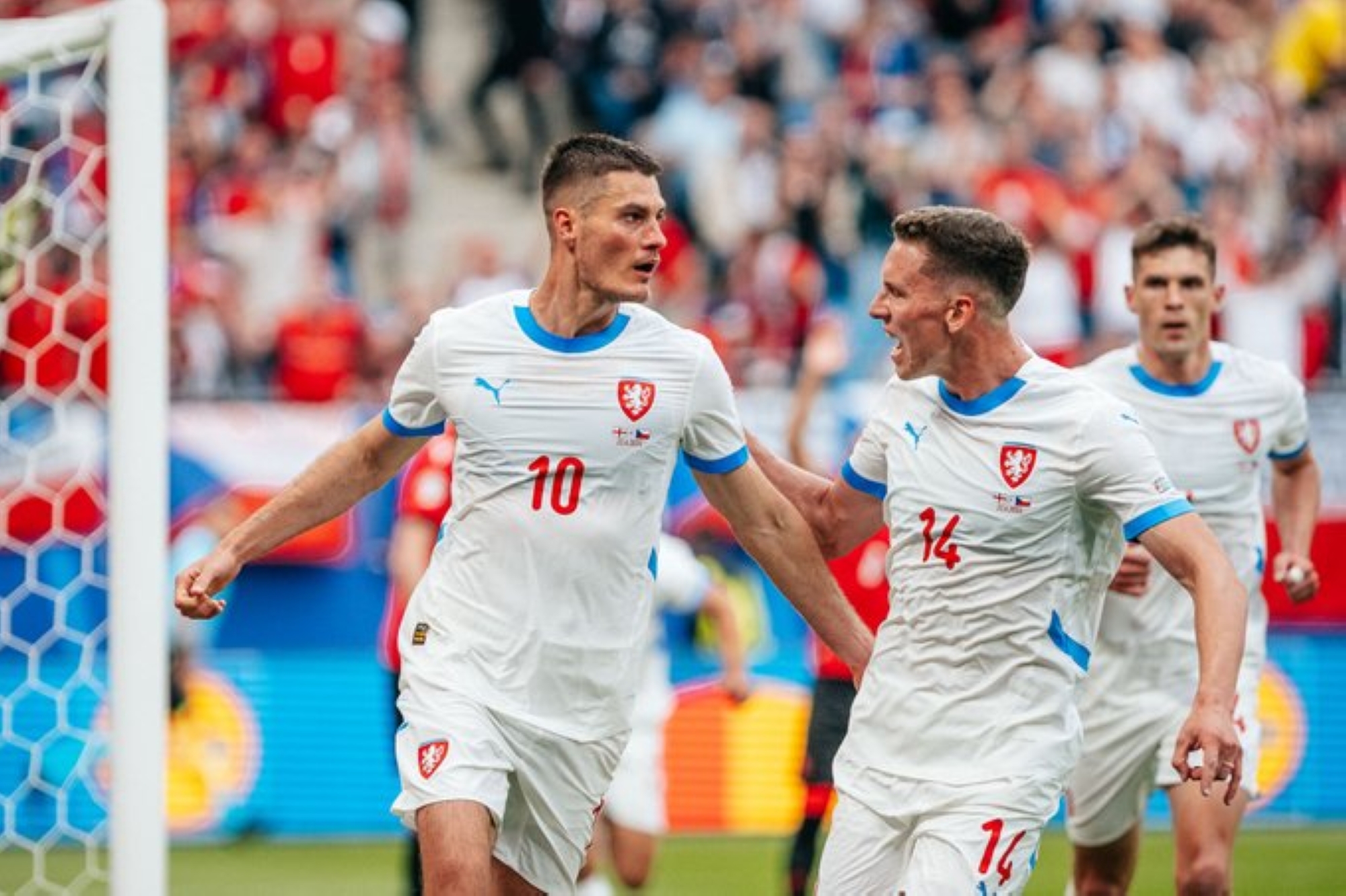 المهاجم التشيكي شيك سيغيب عن مباراة تركيا