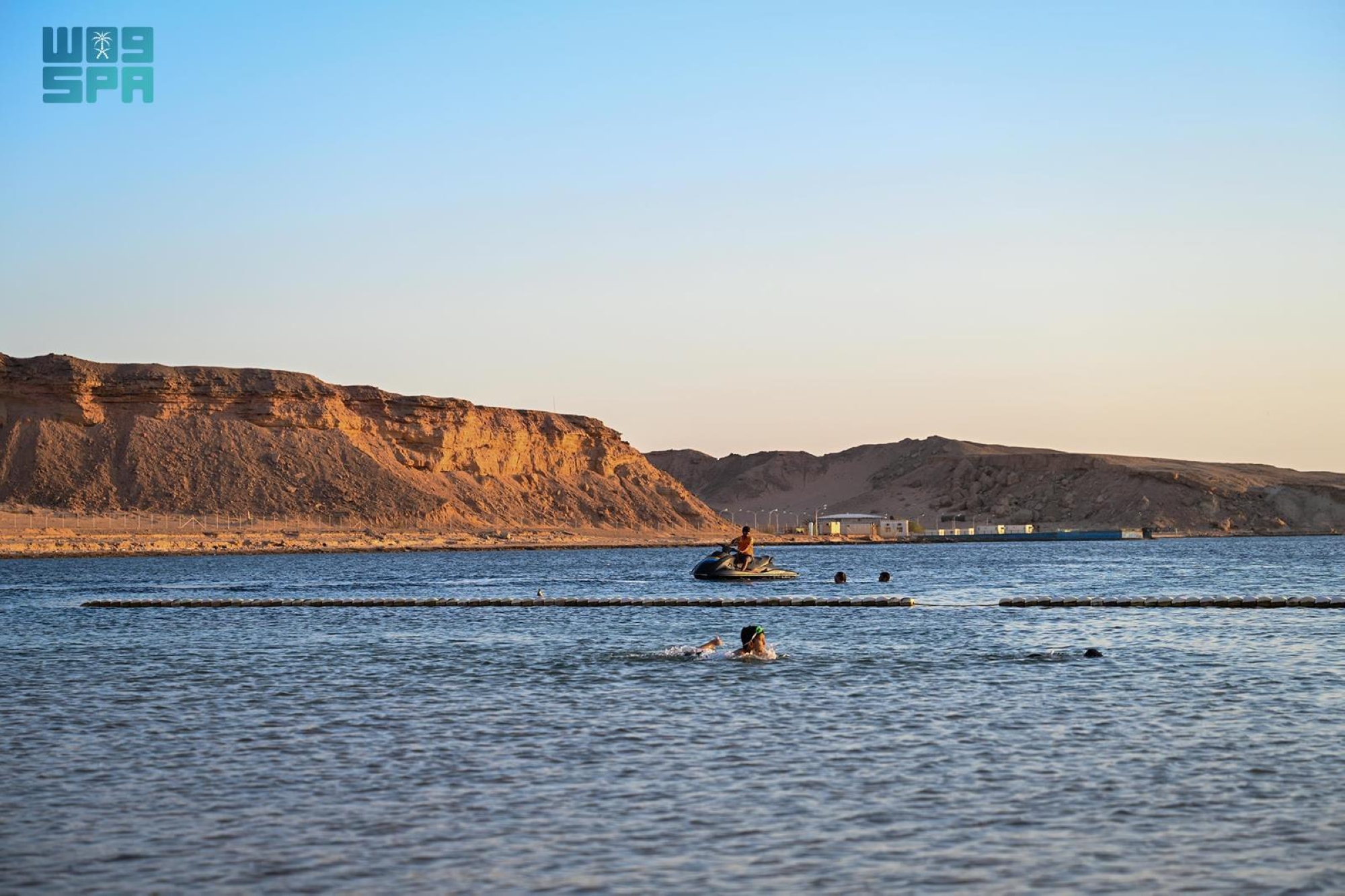 شواطئ حقل.. وجهة عُشّاق السياحة البحرية