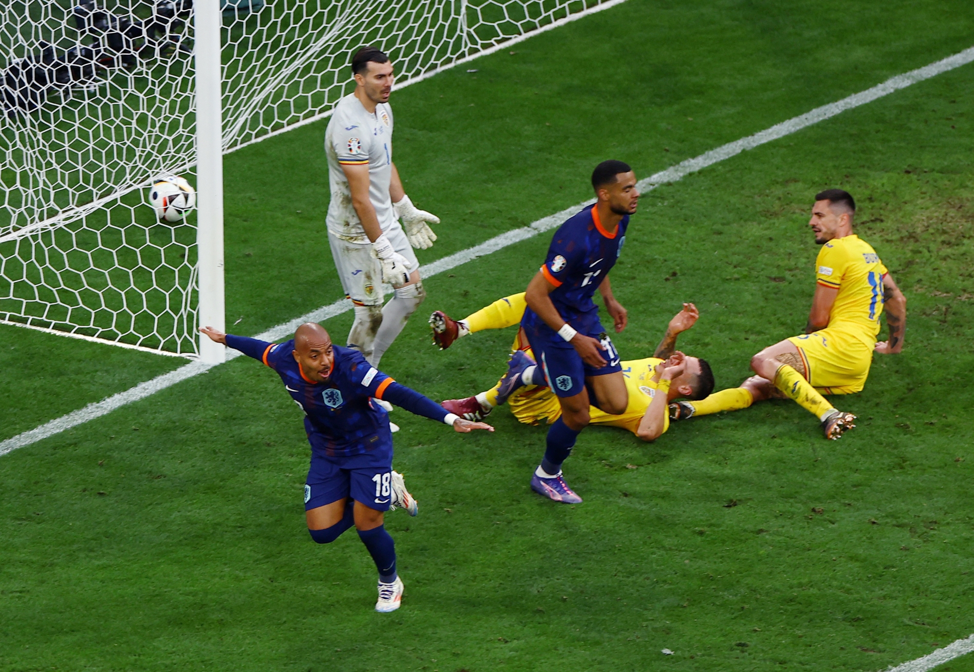 هولندا تعبر رومانيا لربع نهائي يورو 2024