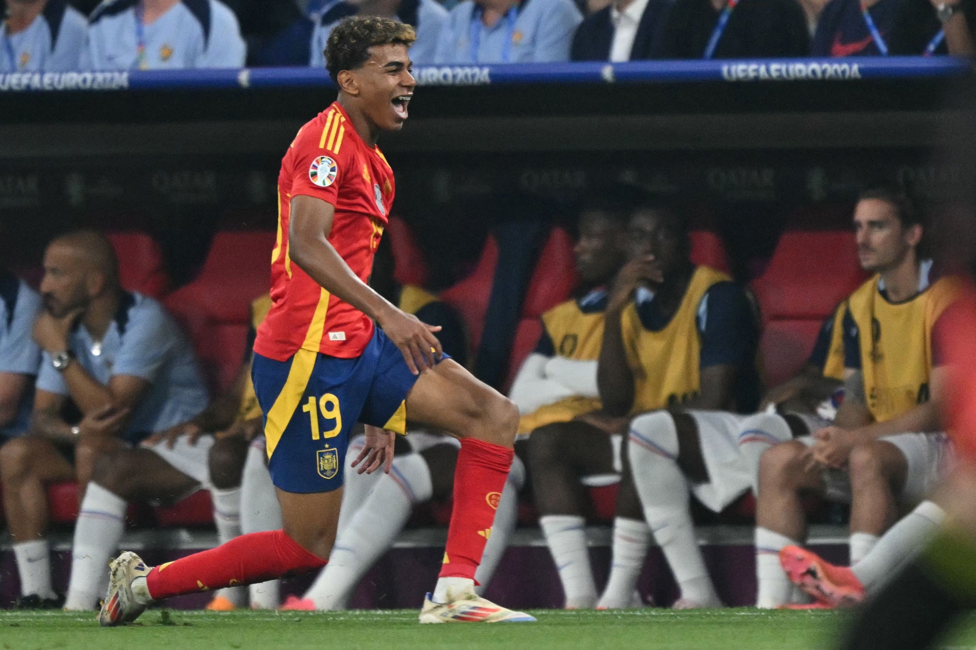 لامين جمال.. أصغر لاعب يسجّل في نهائيات يورو