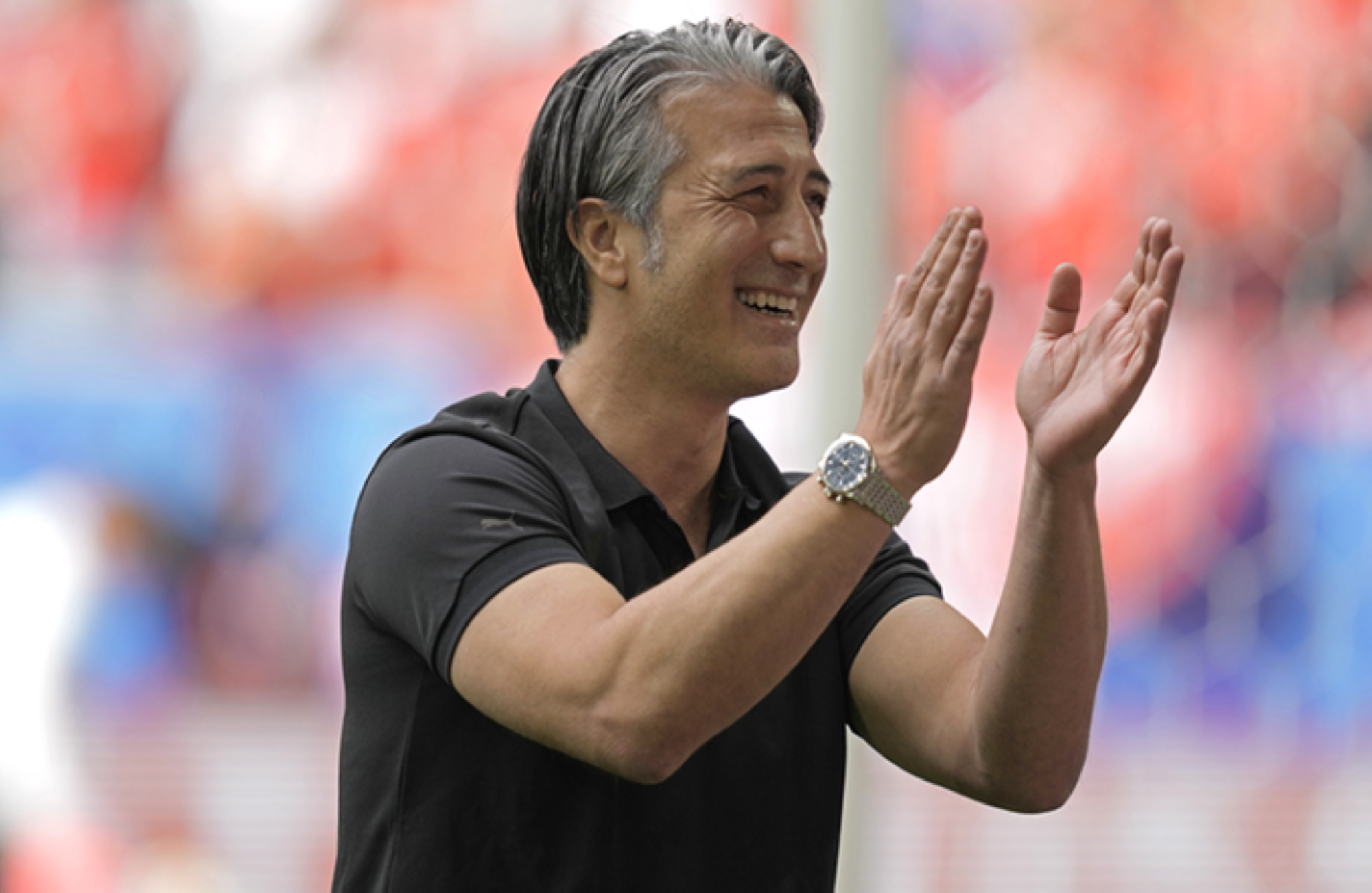ياكين يمدد عقده مع سويسرا بعد نجاحه في اليورو