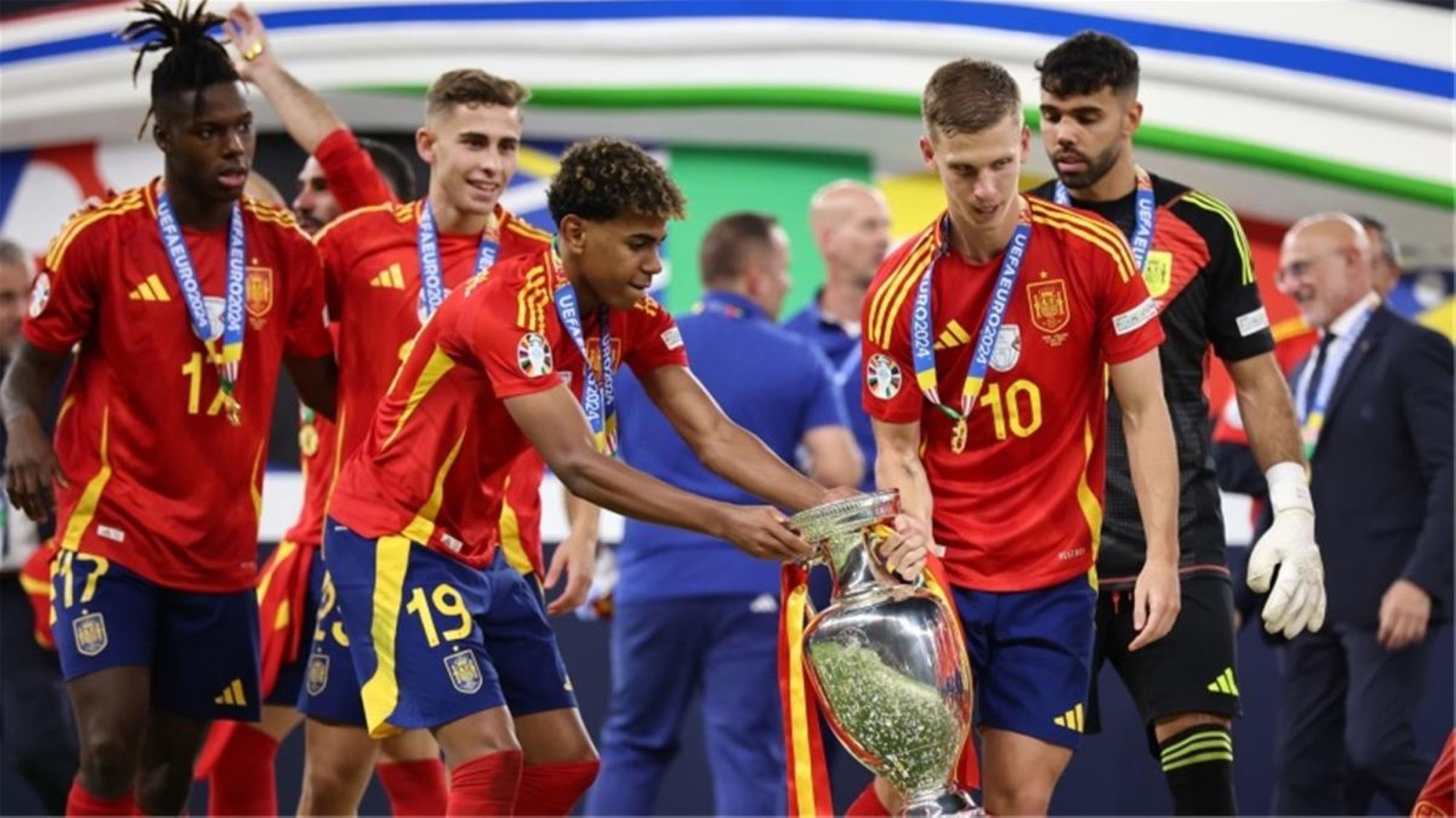 6 إسبان في التشكيلة المثالية ليورو 2024